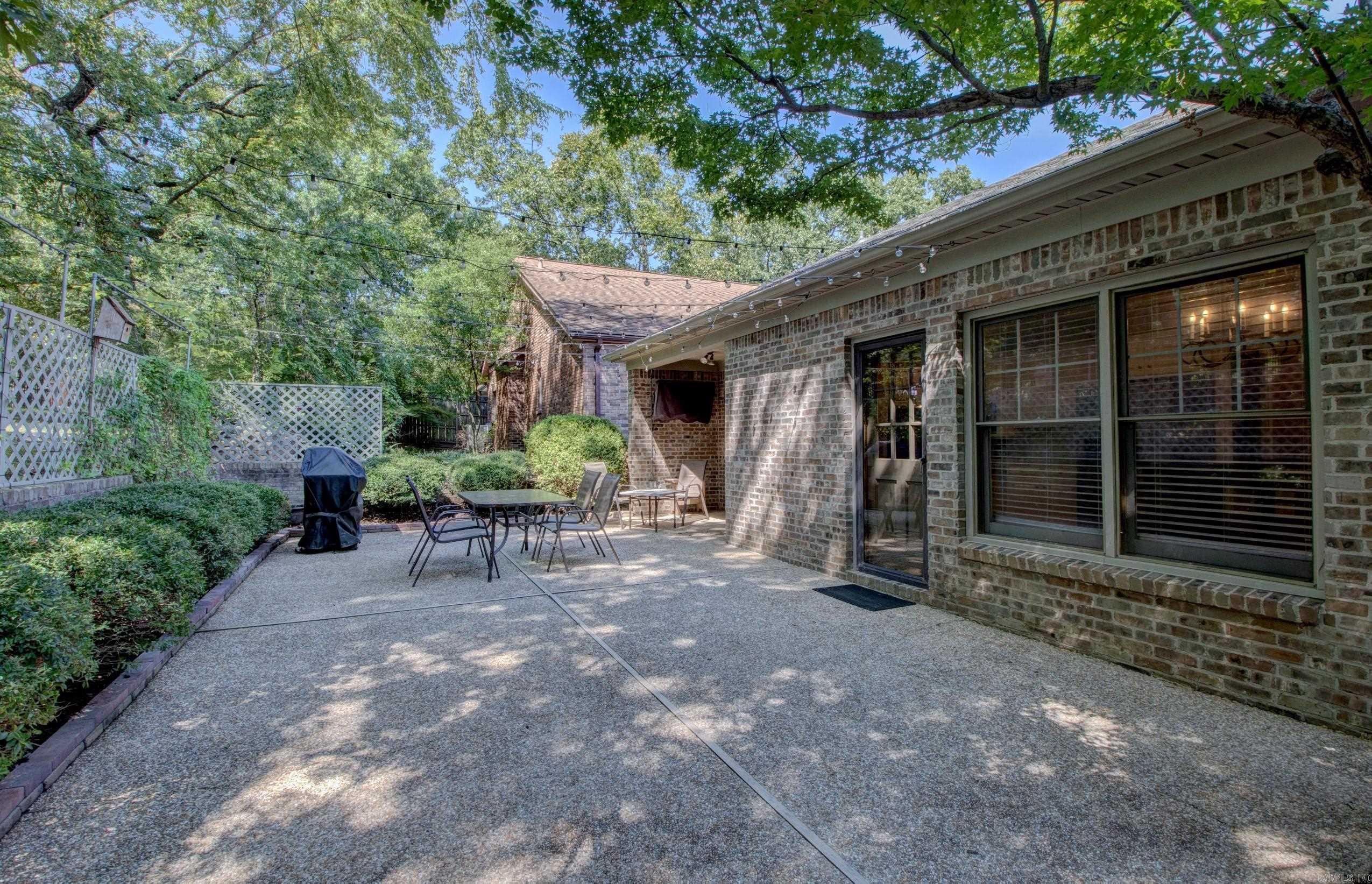 PLEASANT VALLEY MANOR - Residential