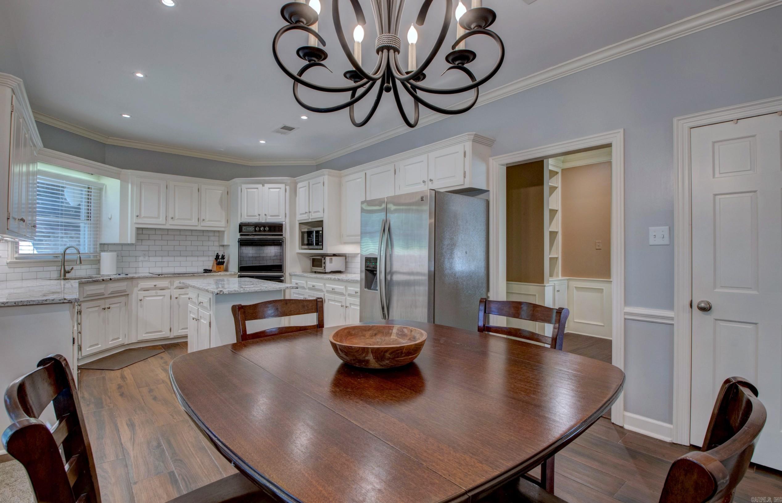 PLEASANT VALLEY MANOR - Residential