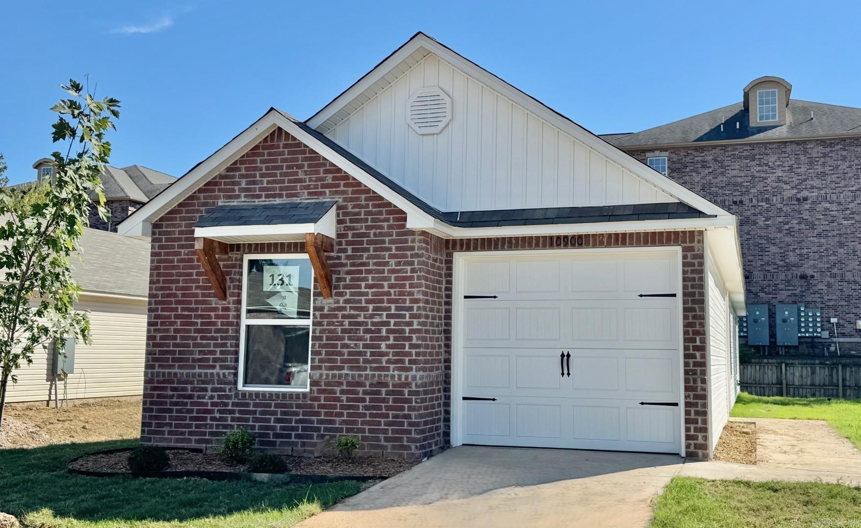 WHITE OAK CROSSING - Residential