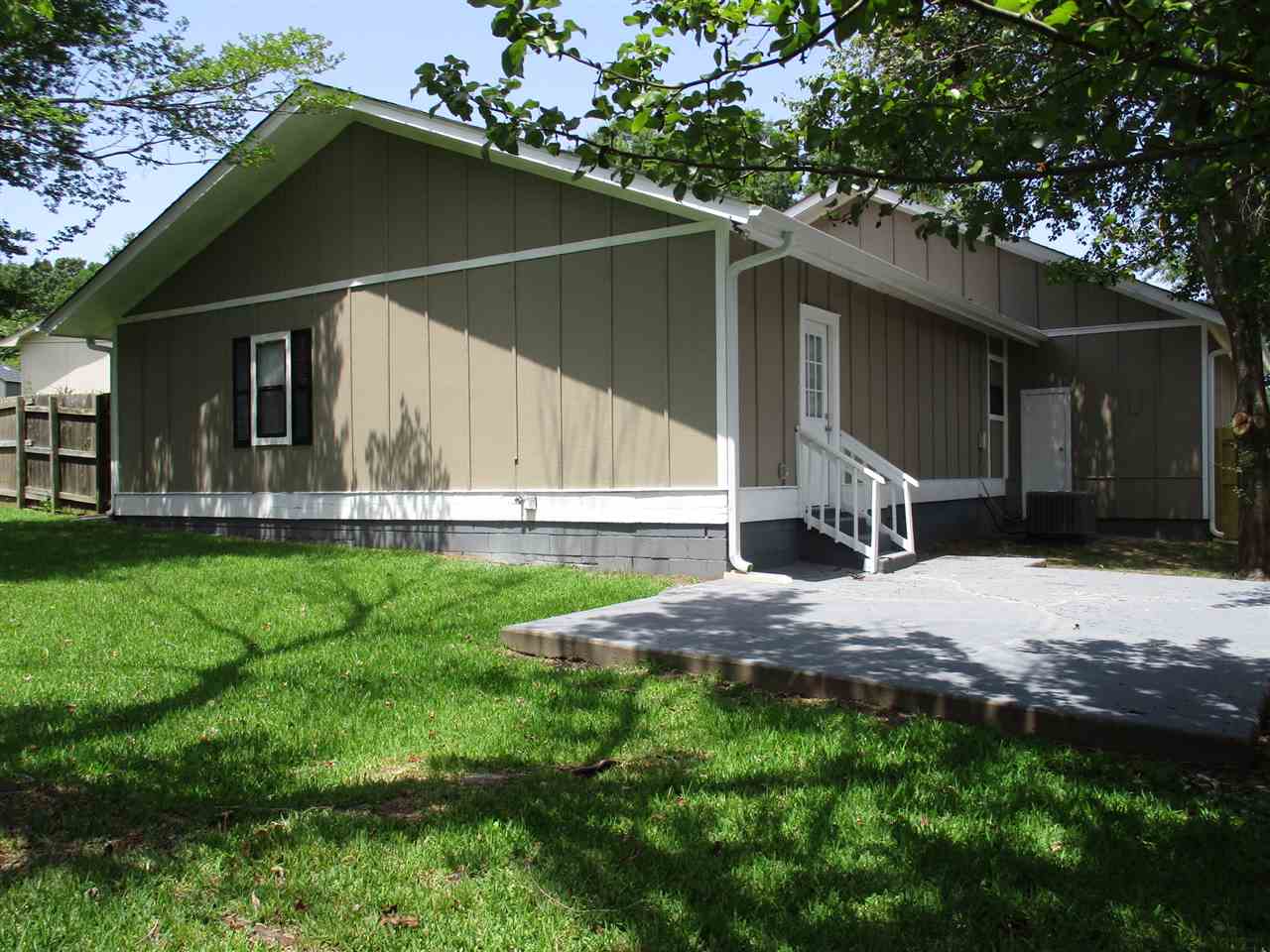 Kingspark to Cook Mountain Villa - Residential Lease