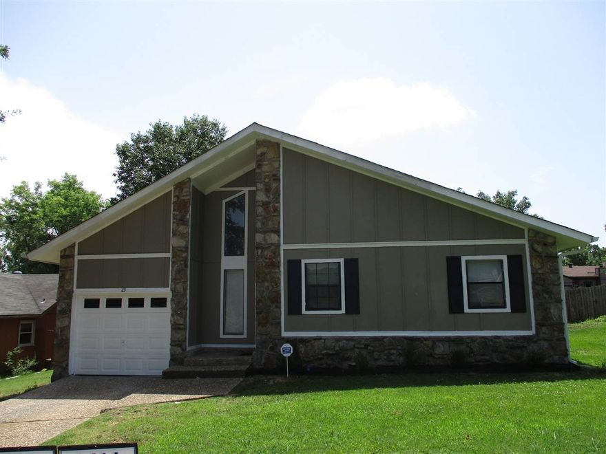 This beautiful 3bd-2.5ba-1ga home in Maumelle has been completely renovated! The home has new paint on the interior-exterior and updated landscaping providing a welcoming curb-appeal. Your new home features gorgeous wood vinyl flooring throughout the main areas and plush new carpet in the bedrooms. We have updated the AC system and water heater to insure you are comfortable in the heat of the summer and provide efficiency. Your new kitchen has refinished white cabinets with new modern countertops