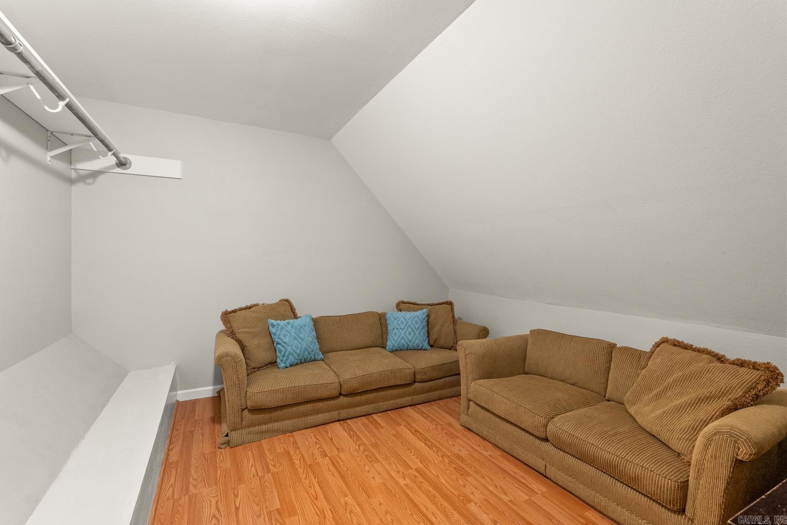 BRUSHY MOUNTAIN - Residential