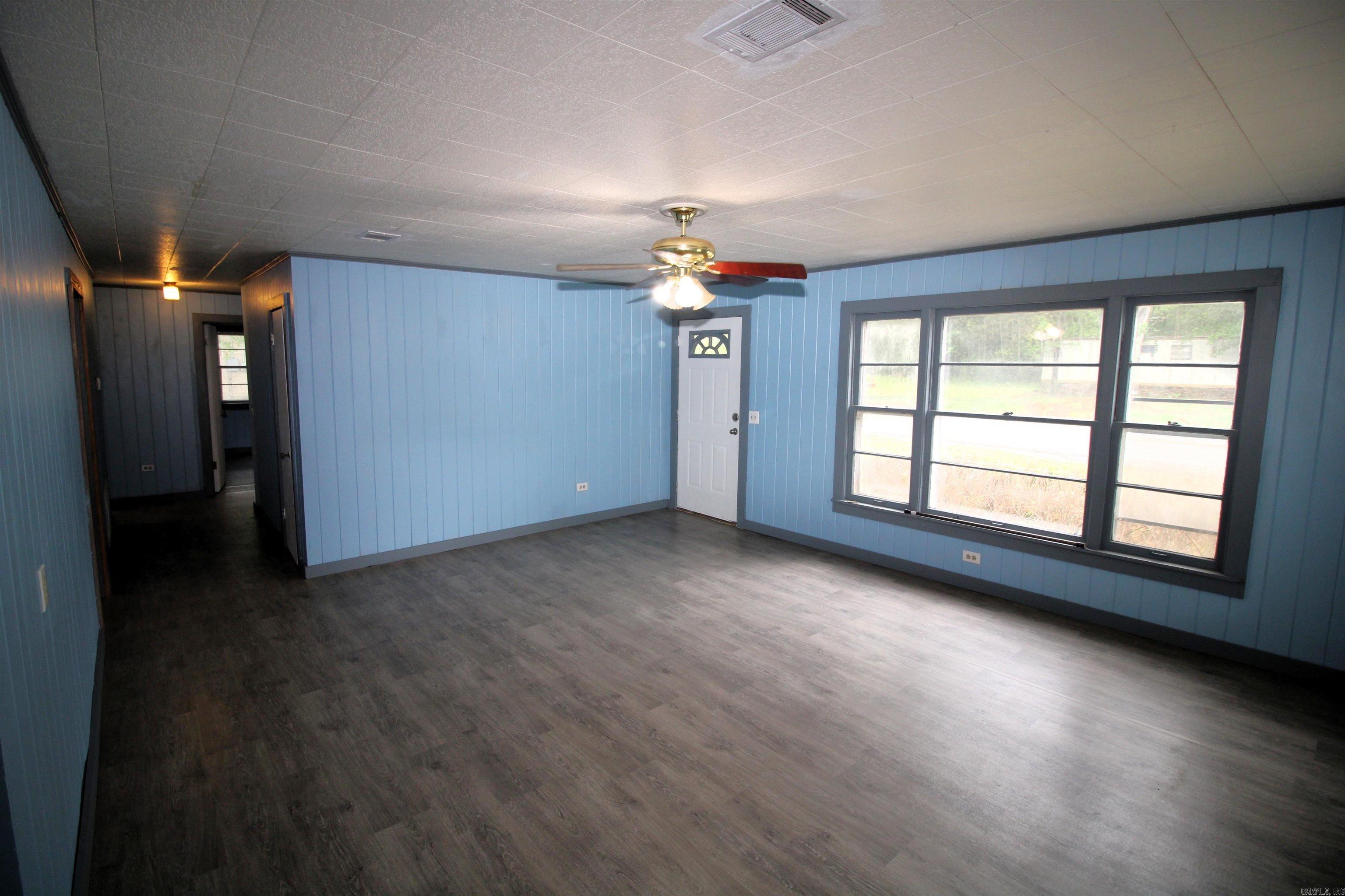 TOWN OF LEOLA - Residential