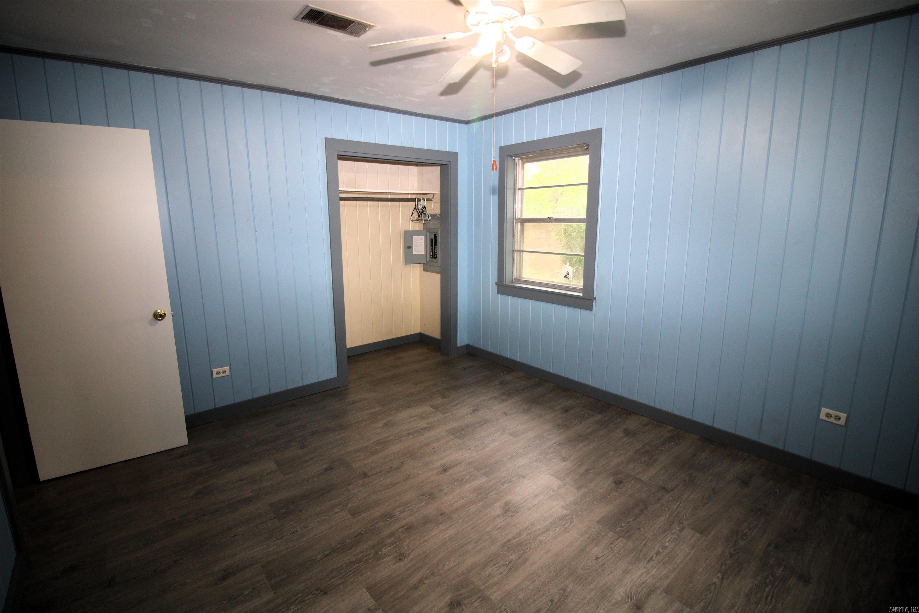 TOWN OF LEOLA - Residential