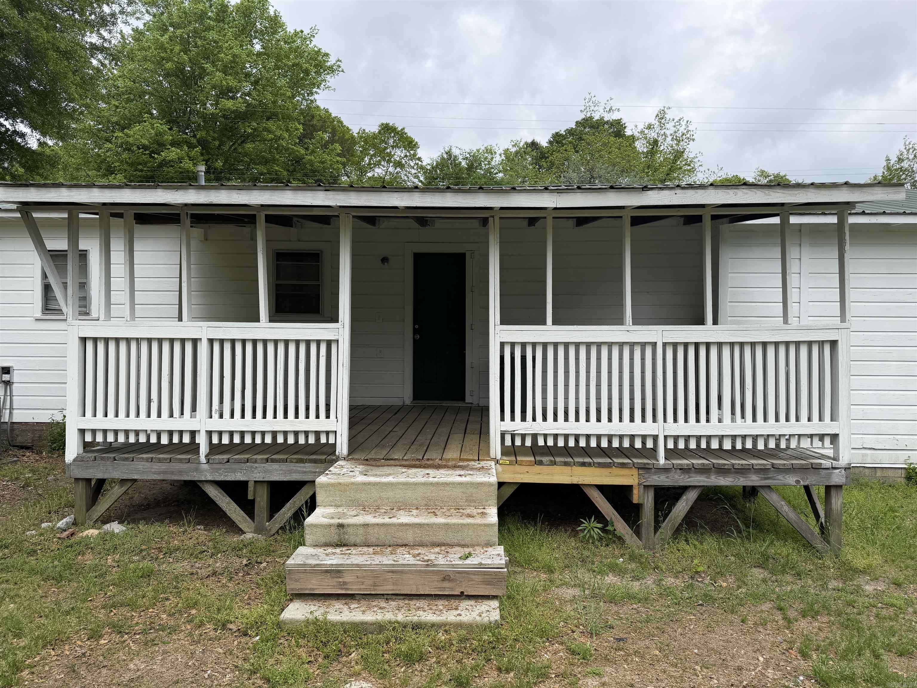 TOWN OF LEOLA - Residential