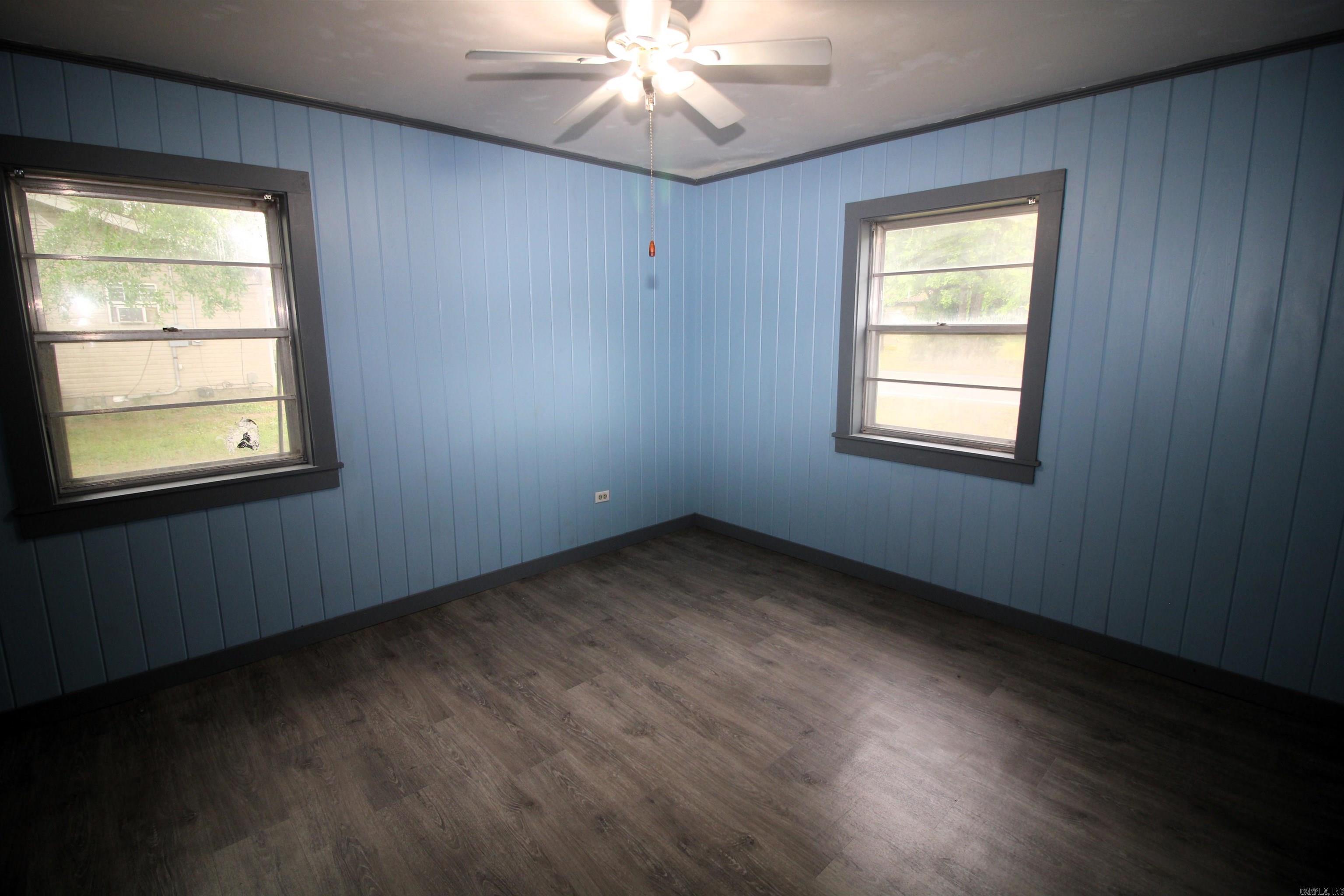 TOWN OF LEOLA - Residential