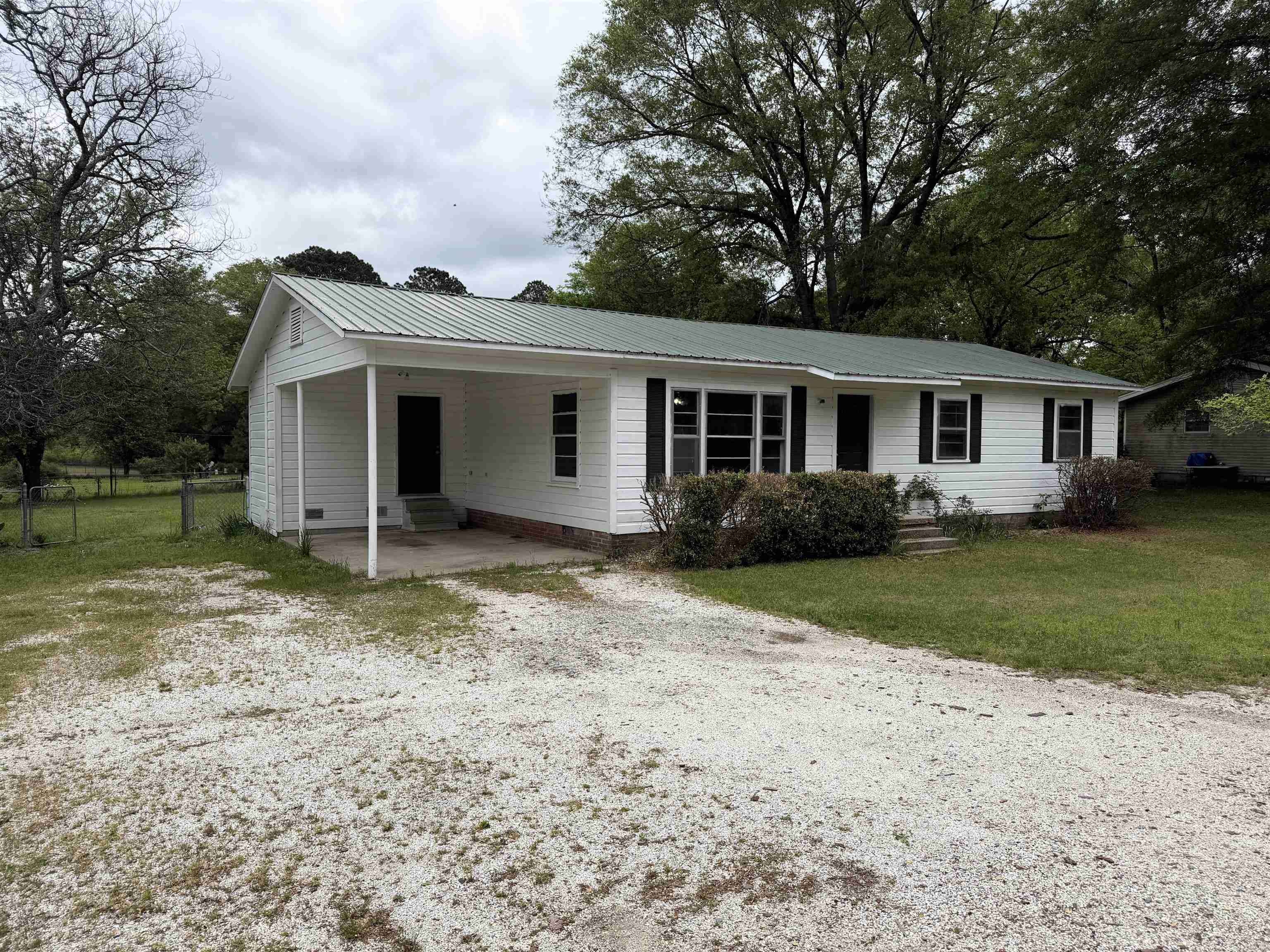 TOWN OF LEOLA - Residential