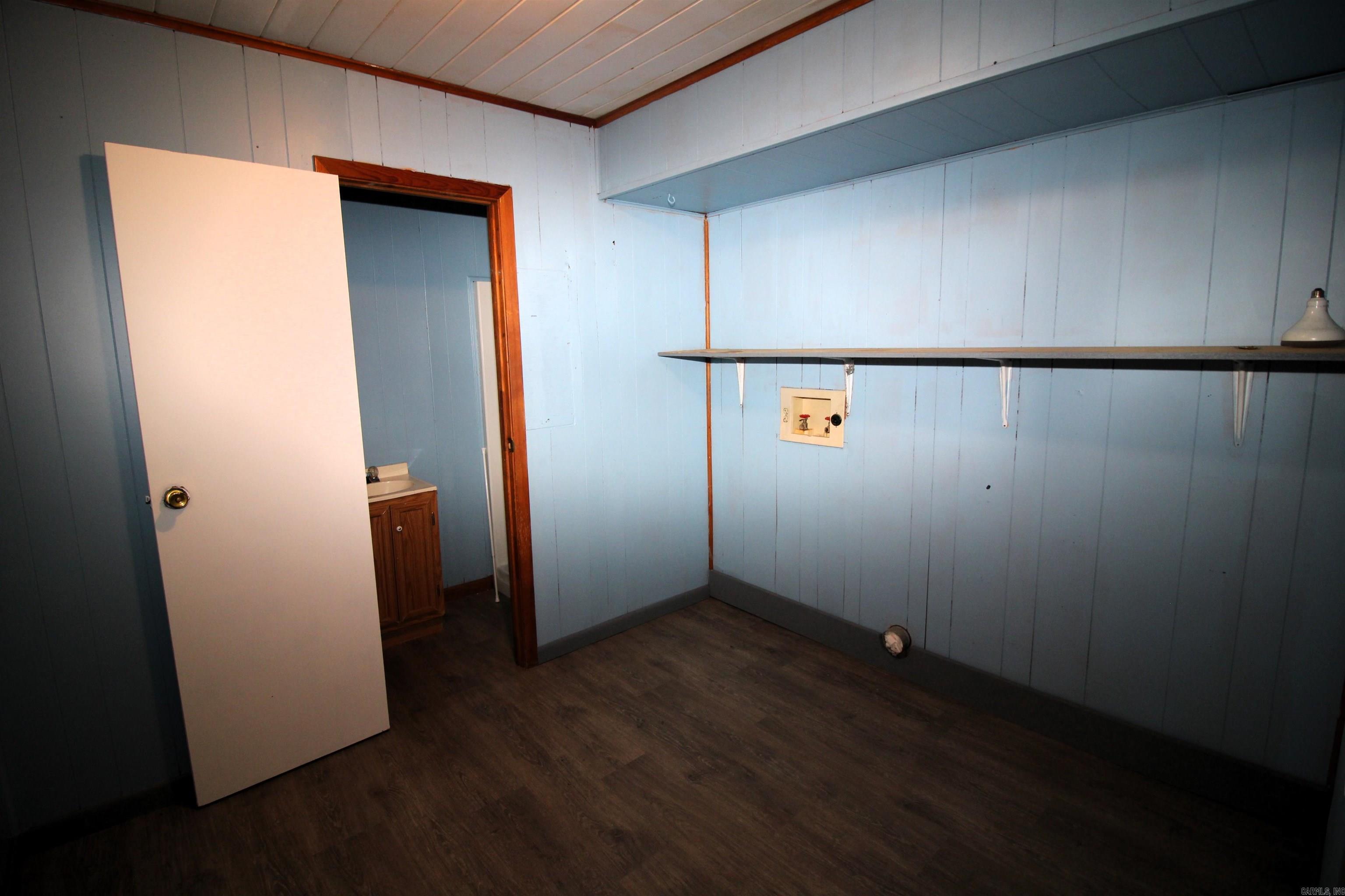 TOWN OF LEOLA - Residential