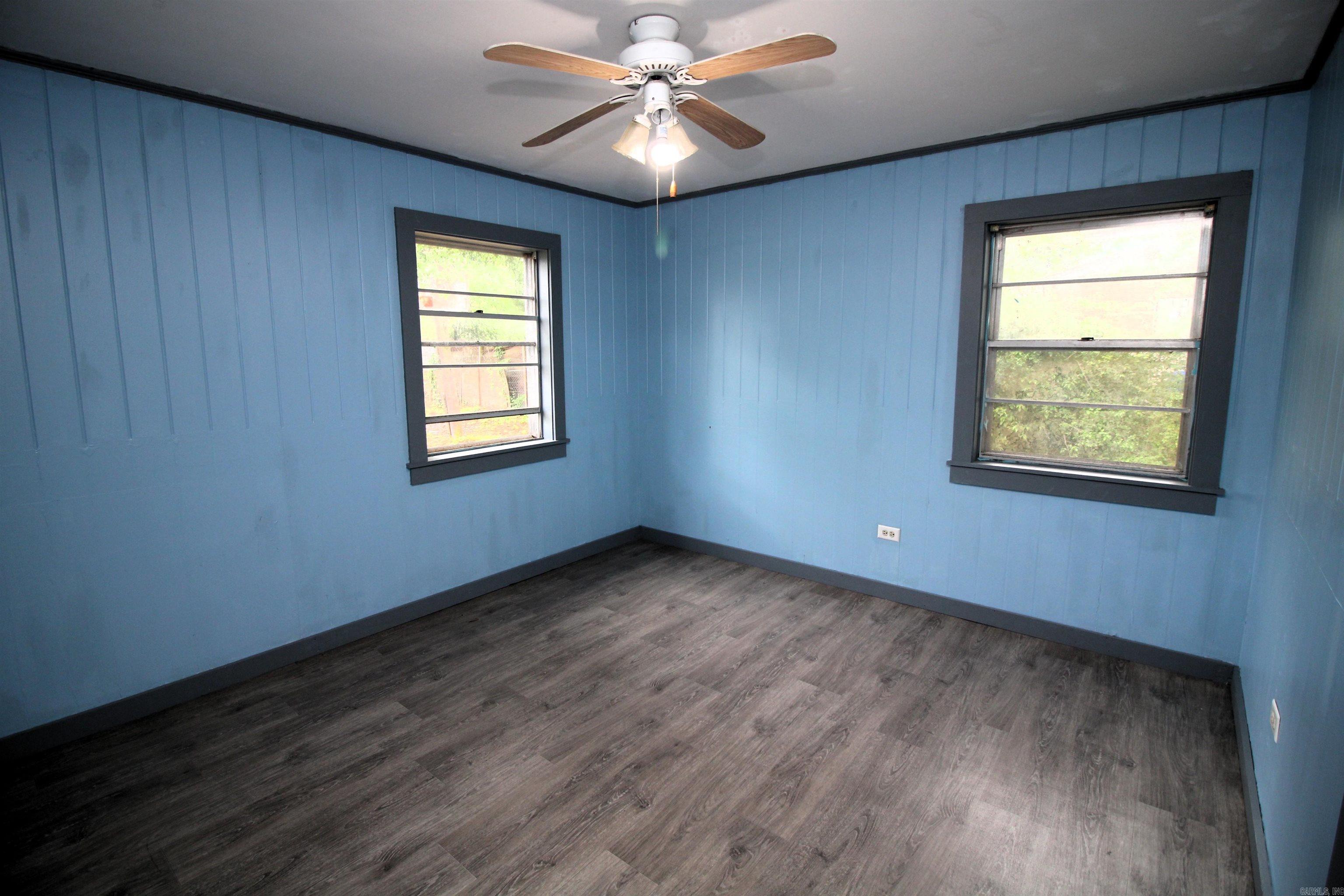 TOWN OF LEOLA - Residential