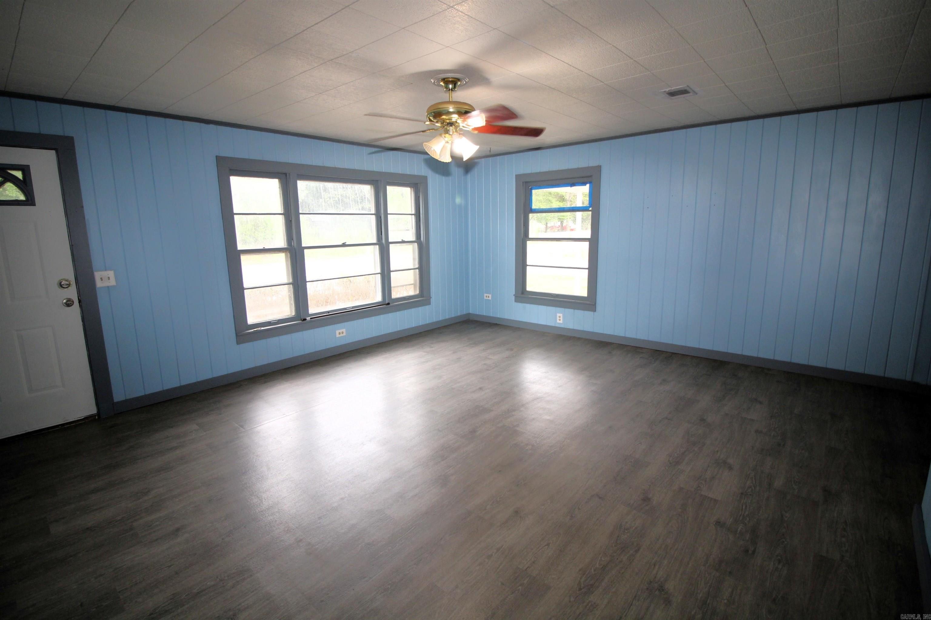 TOWN OF LEOLA - Residential