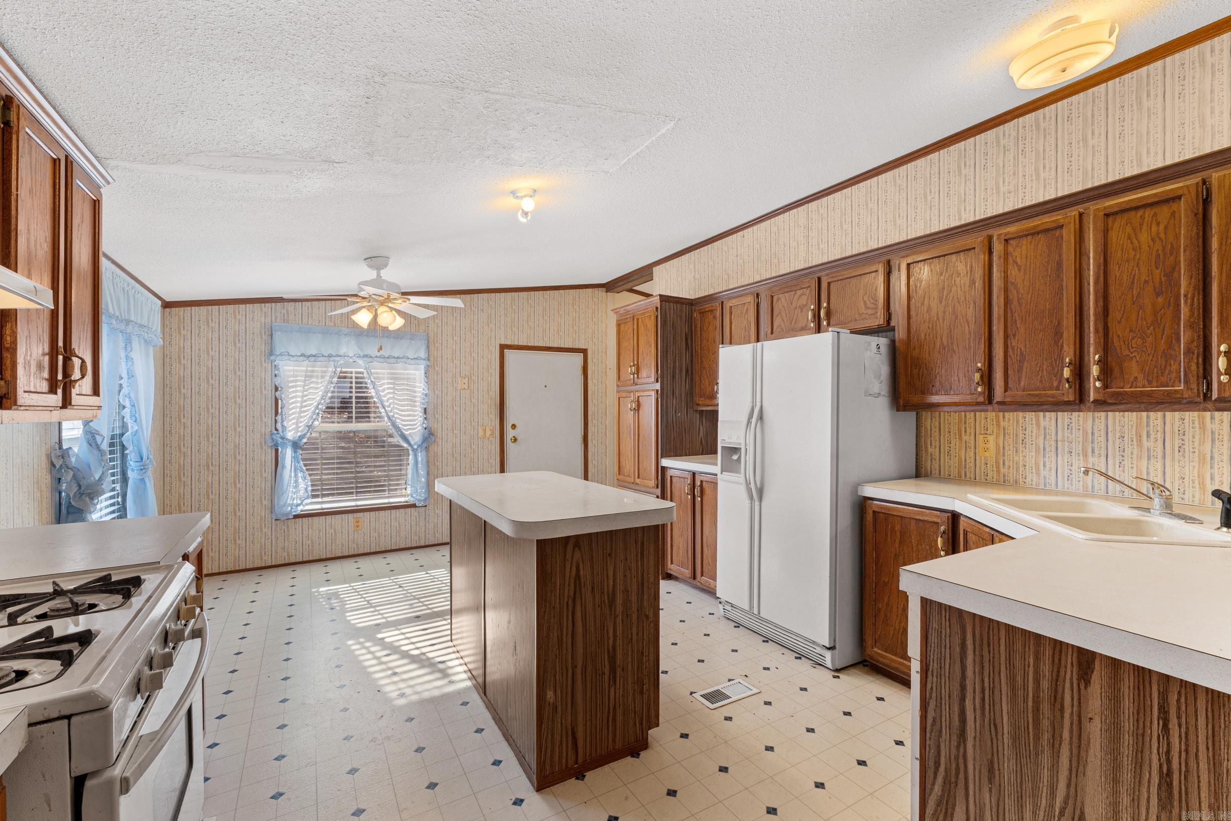 HILLCREST SITES - Residential