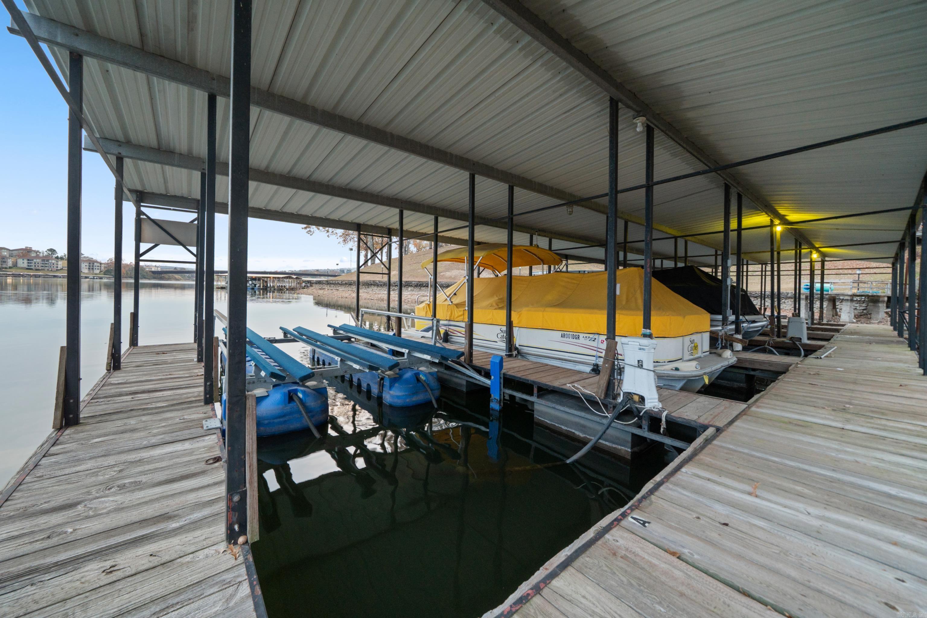 MOORINGS HPR - Residential