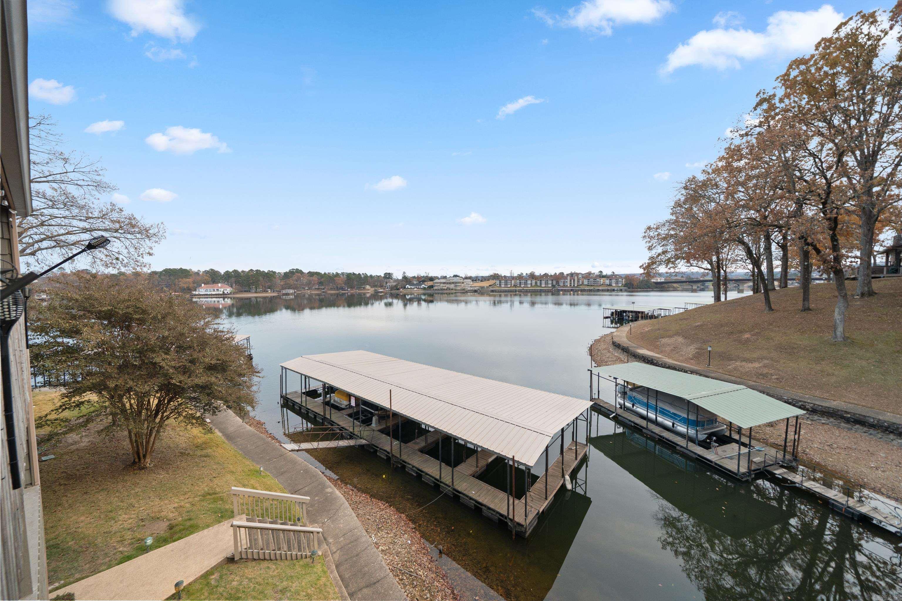 MOORINGS HPR - Residential