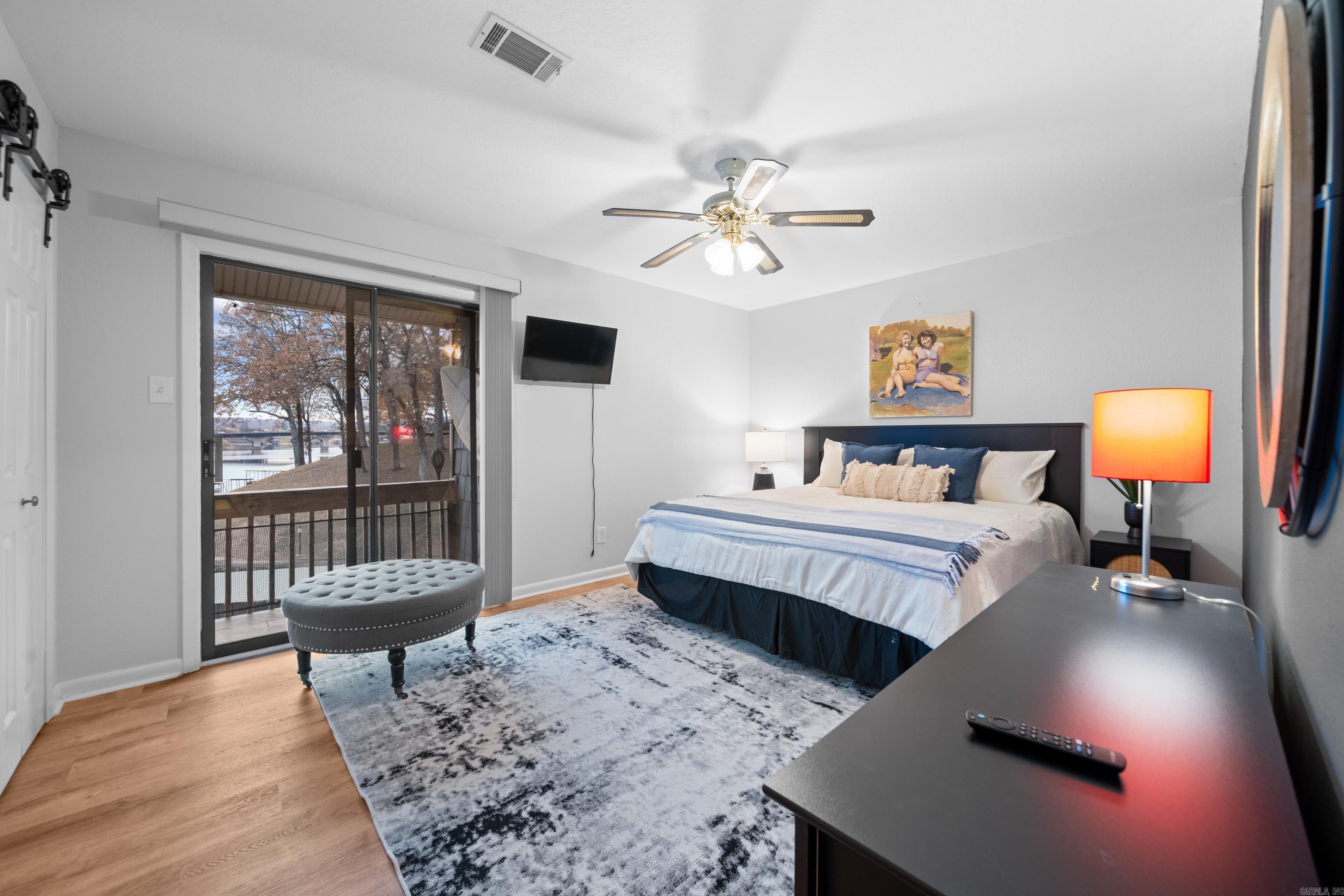 MOORINGS HPR - Residential