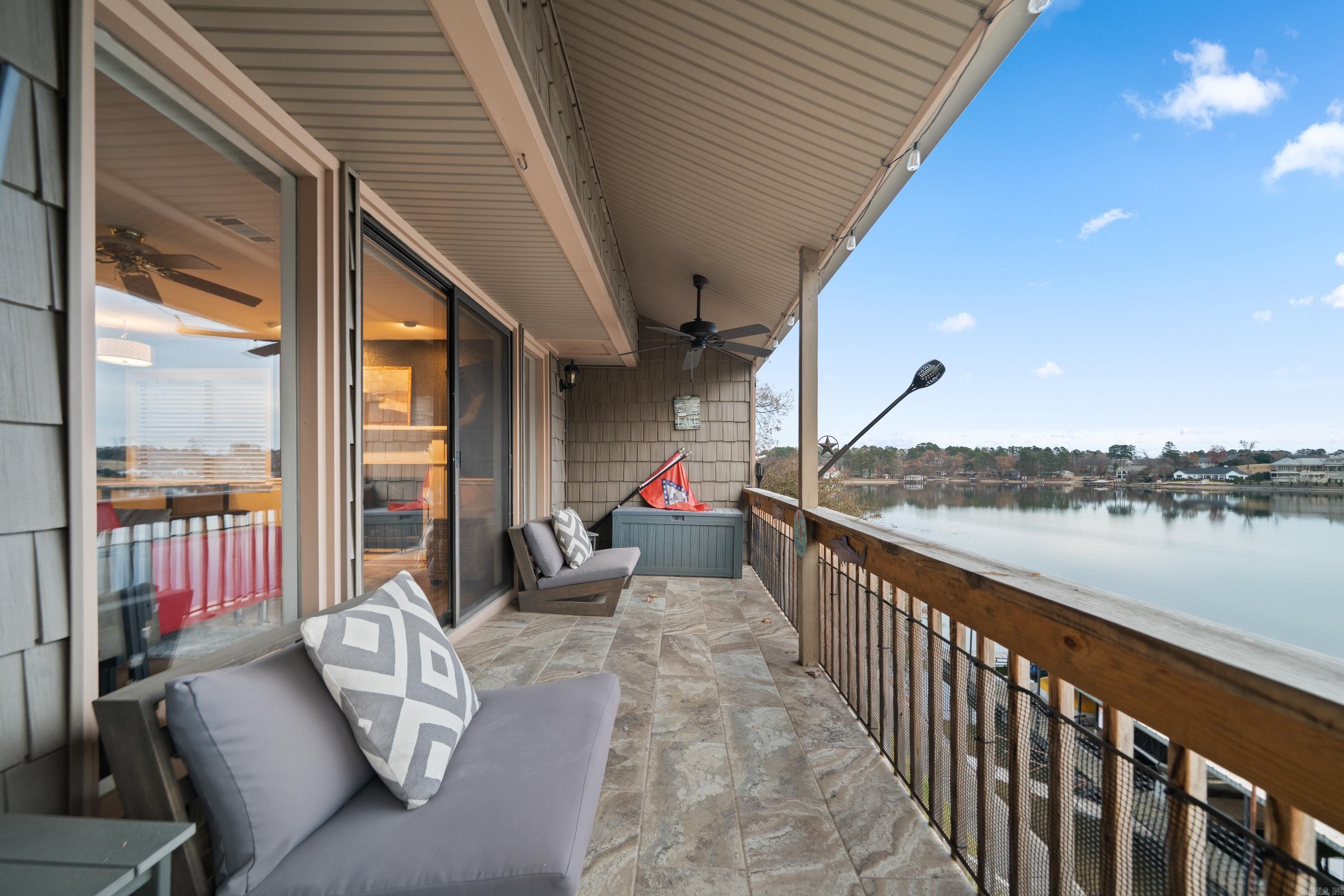 MOORINGS HPR - Residential