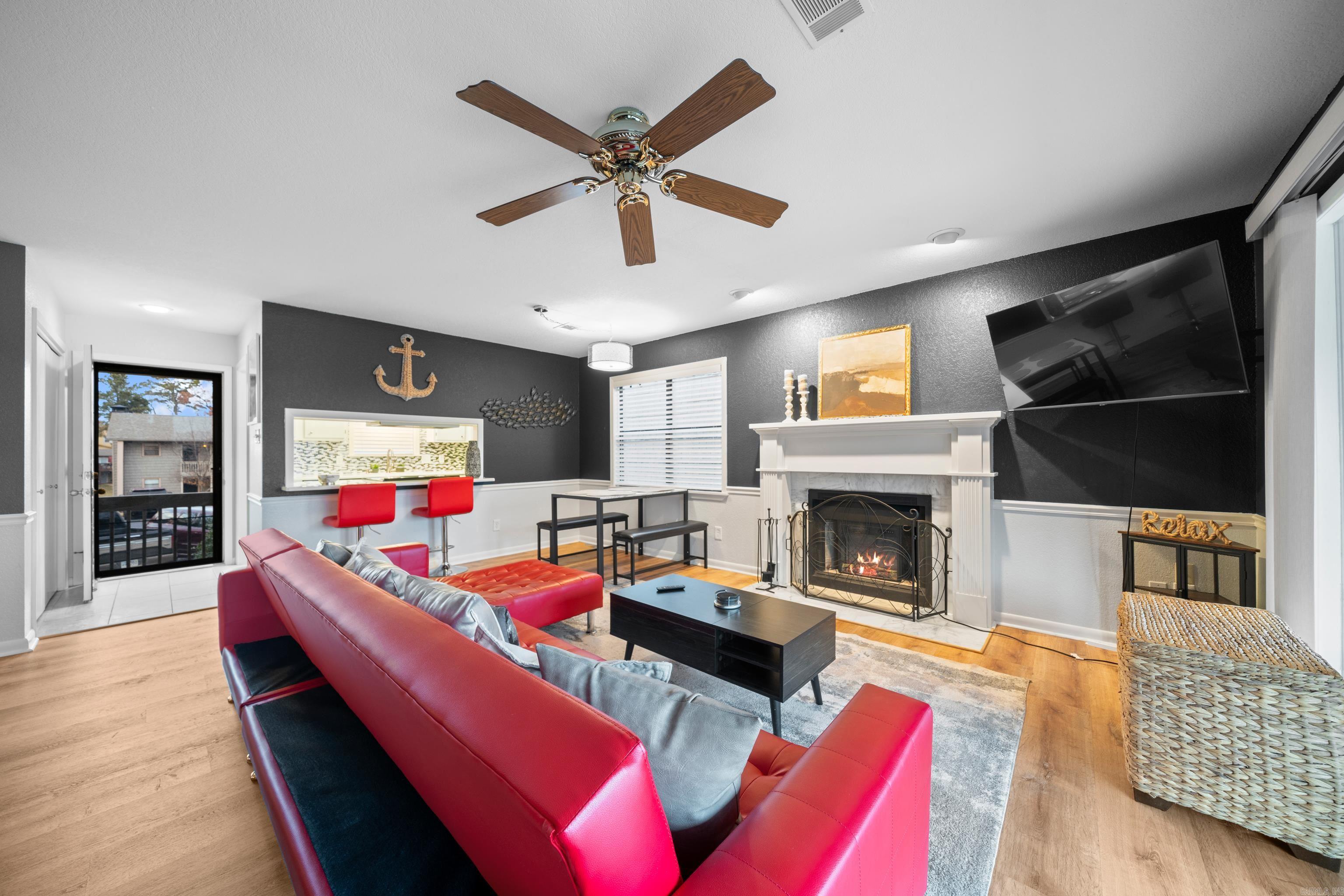 MOORINGS HPR - Residential