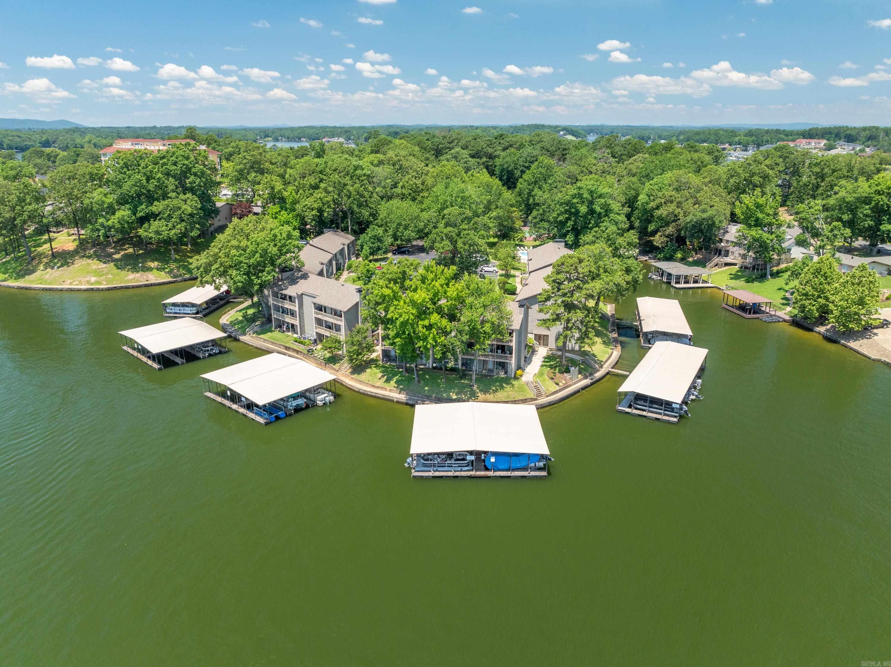 MOORINGS HPR - Residential