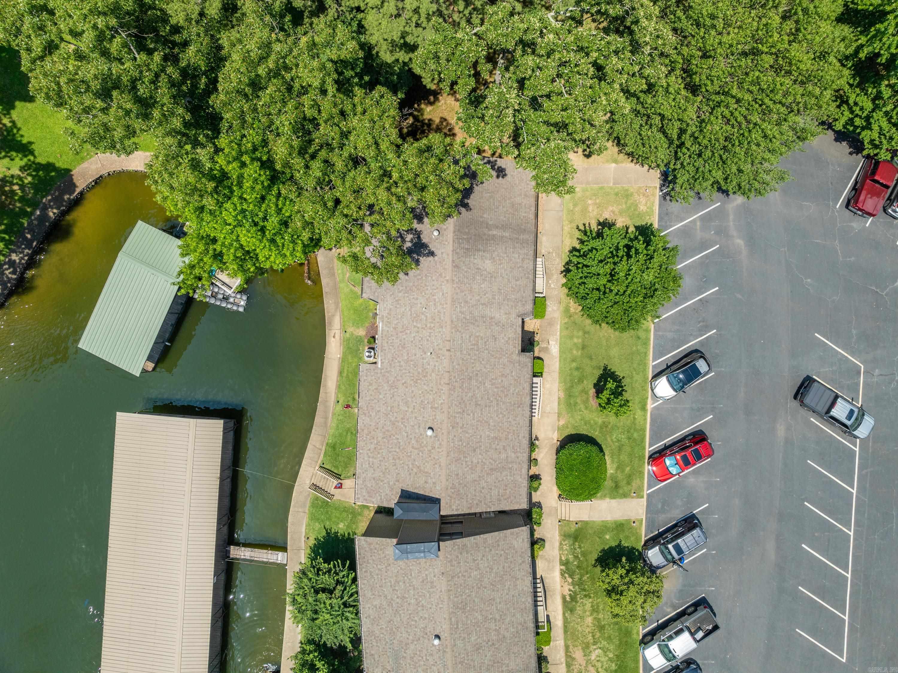 MOORINGS HPR - Residential