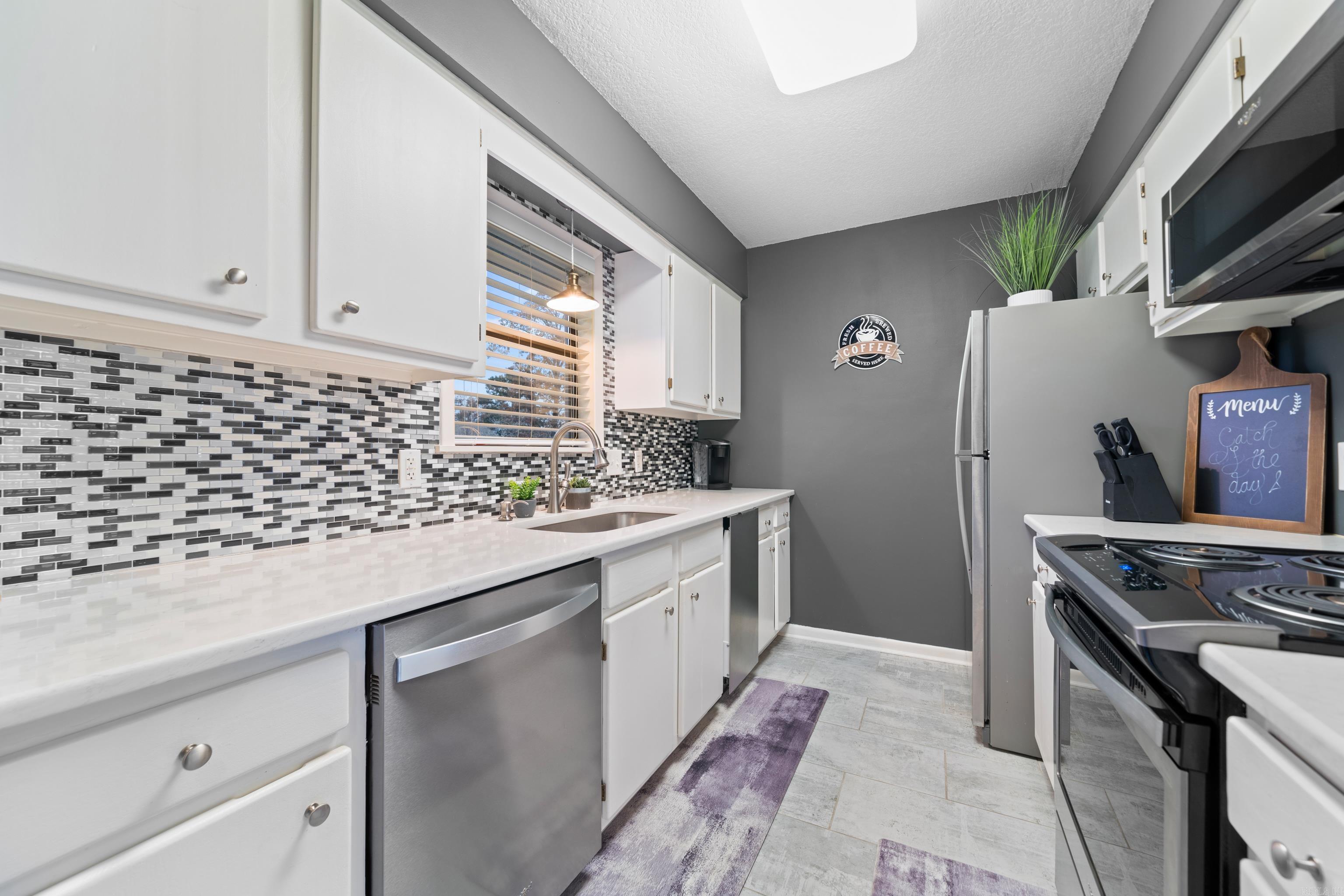 MOORINGS HPR - Residential