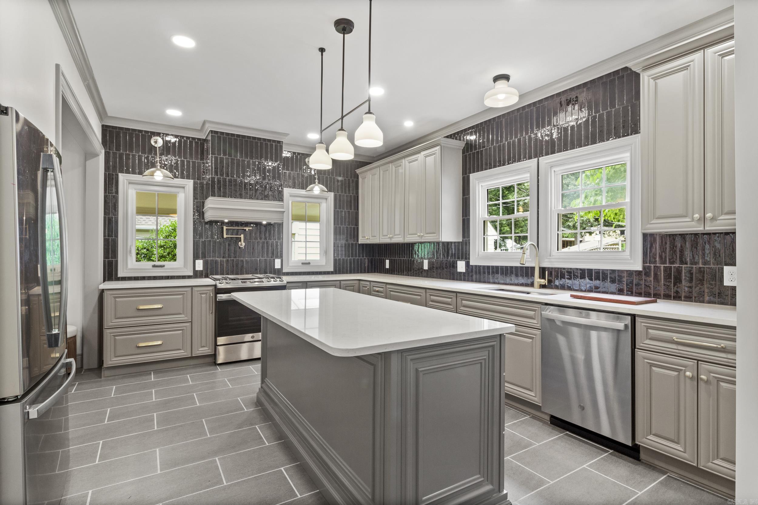 ELDRIDGE PLACE - Residential