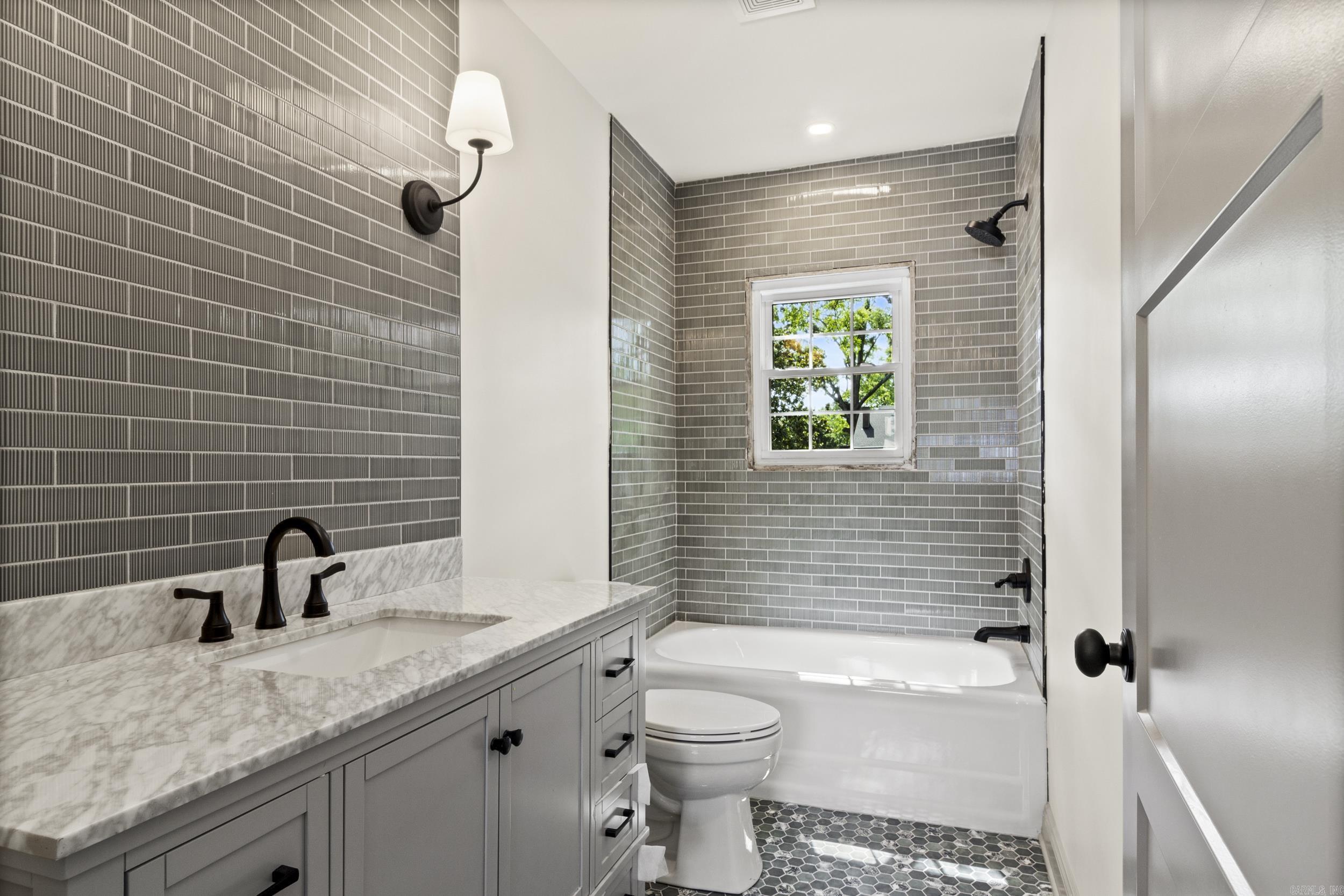 ELDRIDGE PLACE - Residential