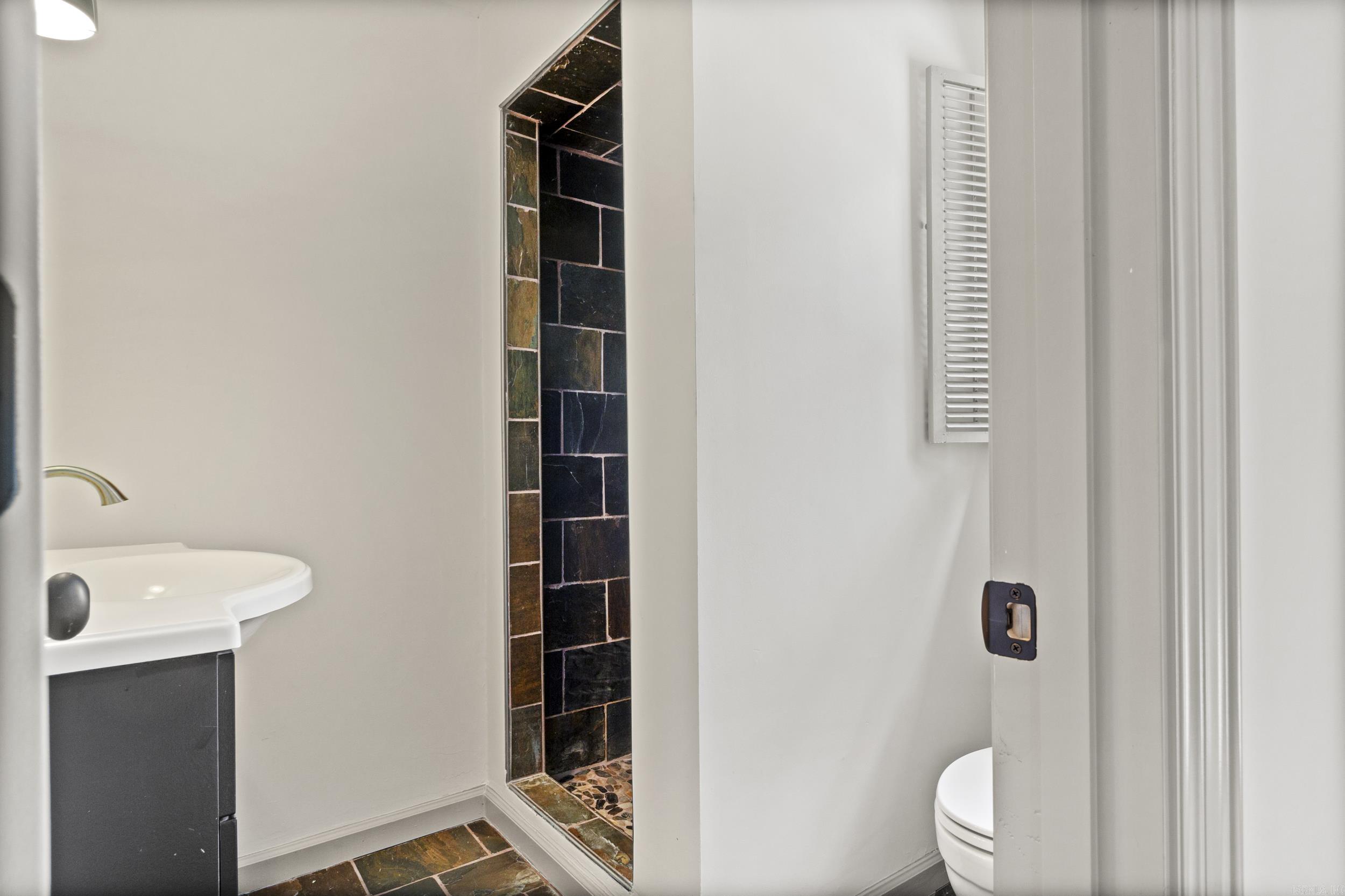 ELDRIDGE PLACE - Residential