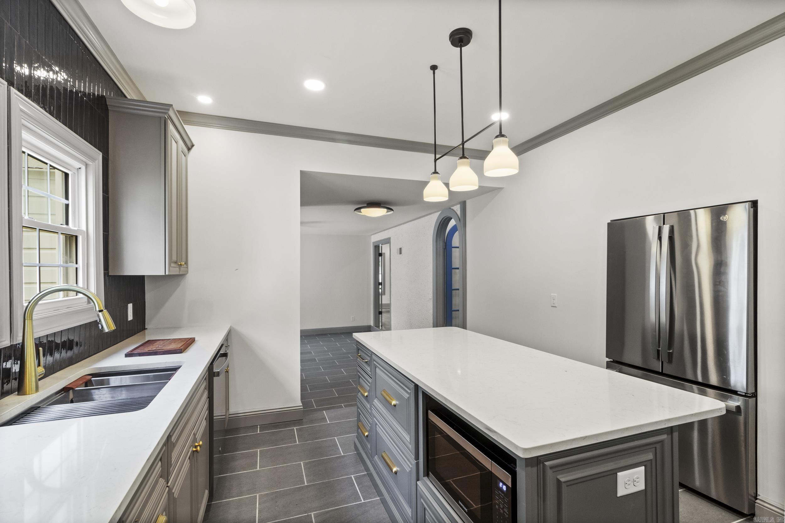 ELDRIDGE PLACE - Residential