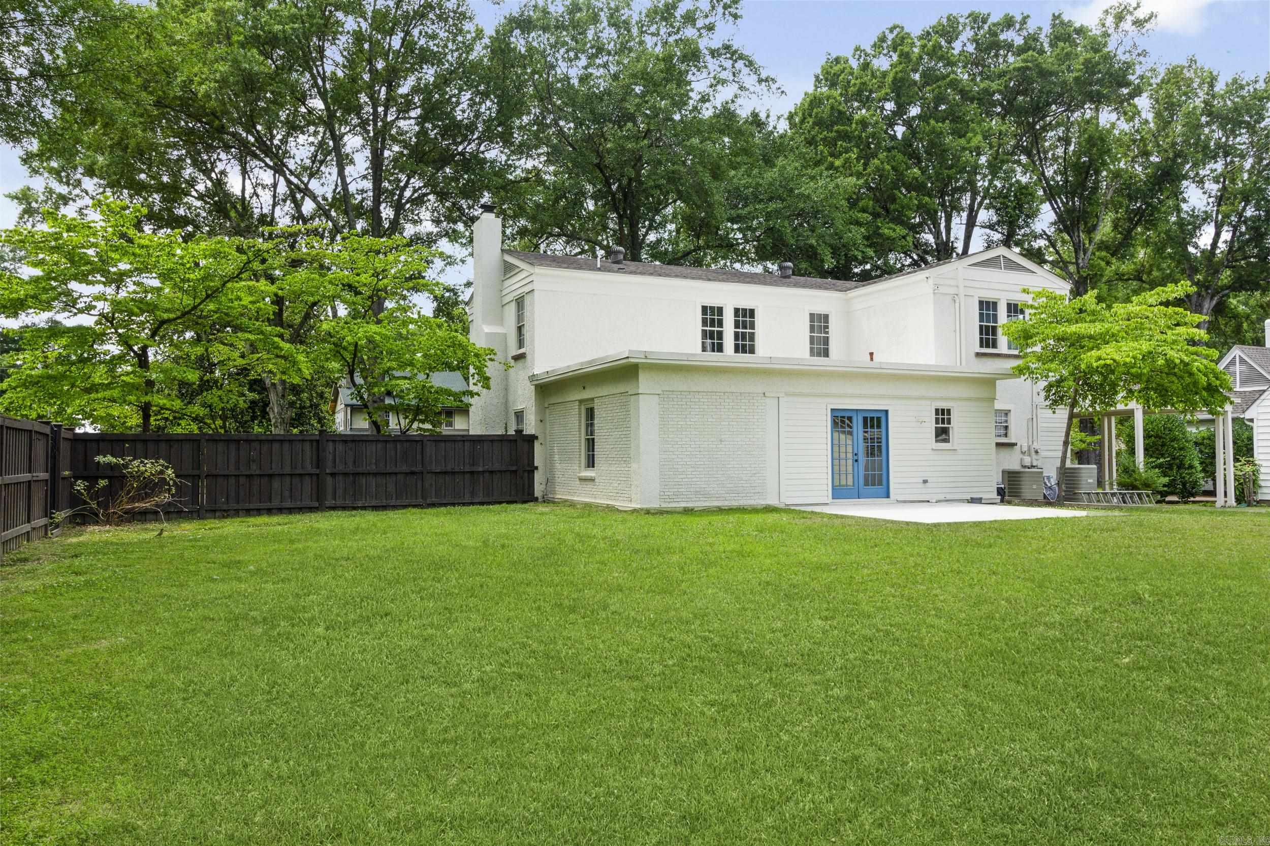 ELDRIDGE PLACE - Residential