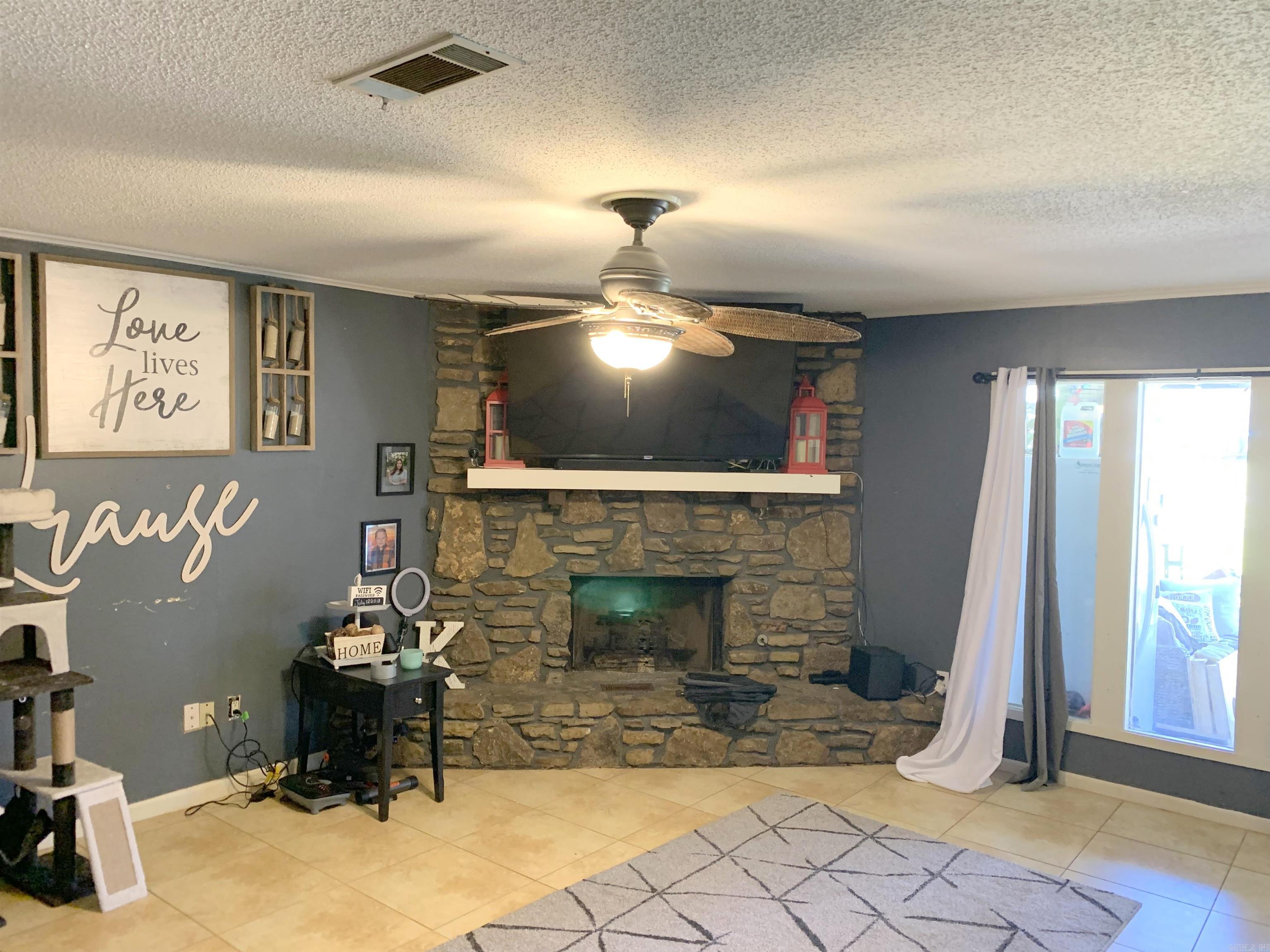 RIVER ROAD ESTATES - Residential