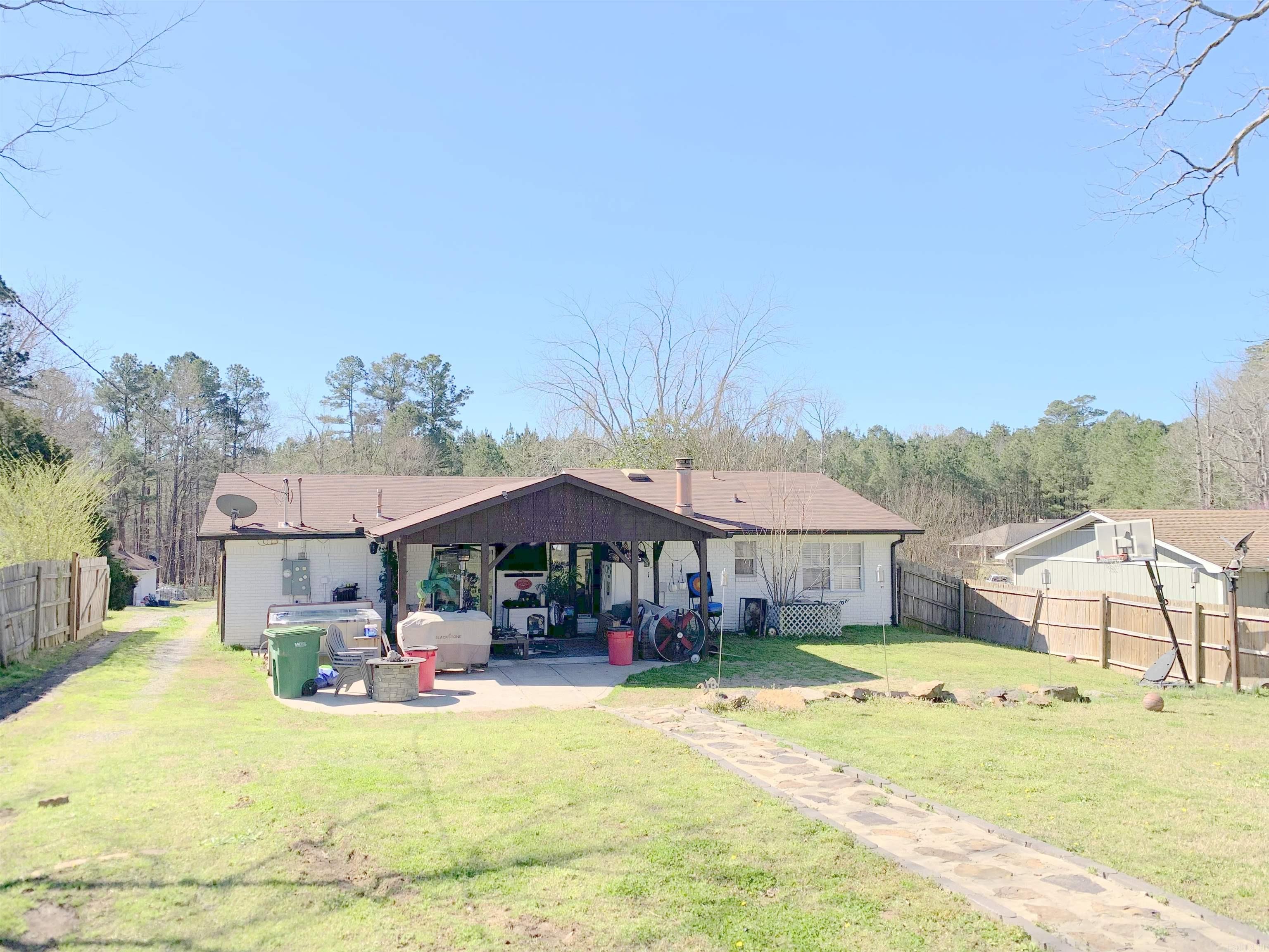 RIVER ROAD ESTATES - Residential