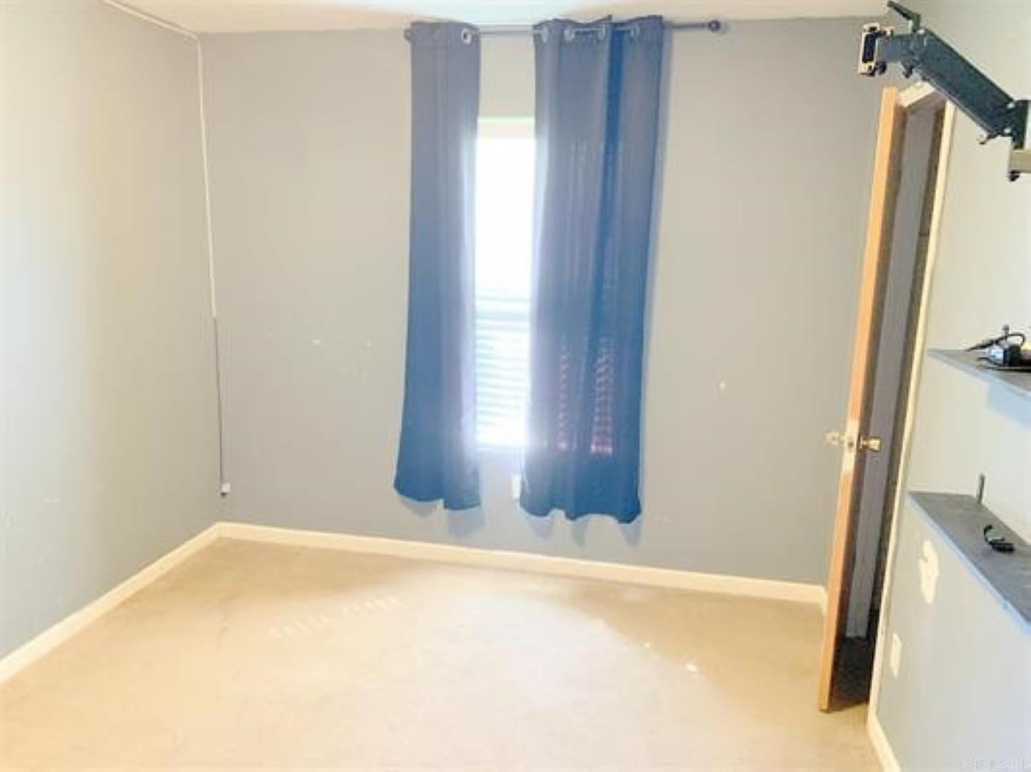 RIVER ROAD ESTATES - Residential