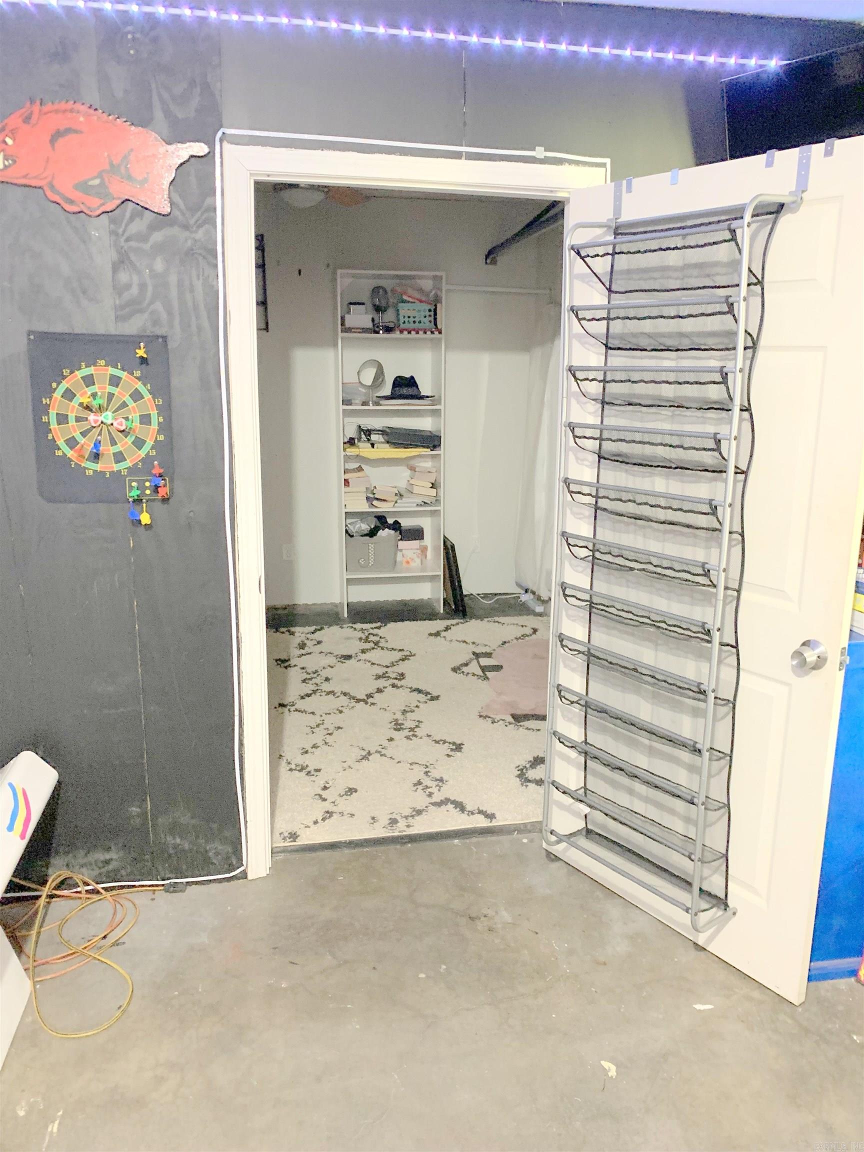 RIVER ROAD ESTATES - Residential