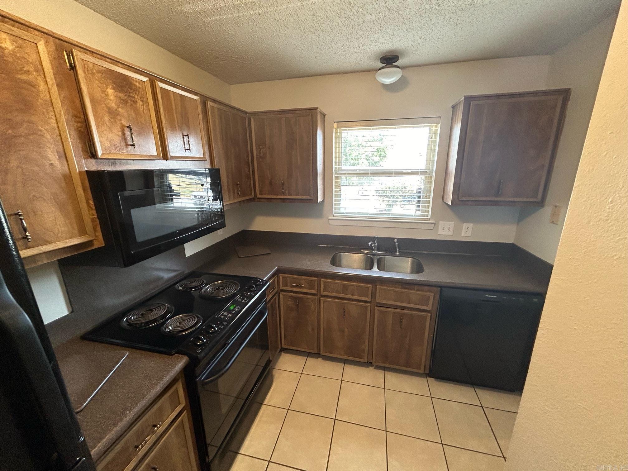 Edge Hill Townhomes - Residential Lease