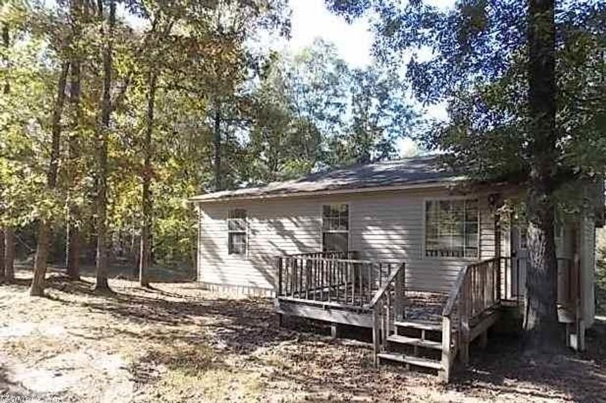 Cute home with open living area.  New paint and flooring.  Call today! Seller has directed that all offers be made using HomePath online offer system at www.homepath.com. Fannie Mae Purchase Addendum is Required with All offers. Owner Occ Cert. Required with all Owner Occ Offers. It is strongly encouraged that all offers include proof of funds for cash offers or pre-approval letter for financed offers and is required for Seller's final acceptance. See AGENT REMARKS