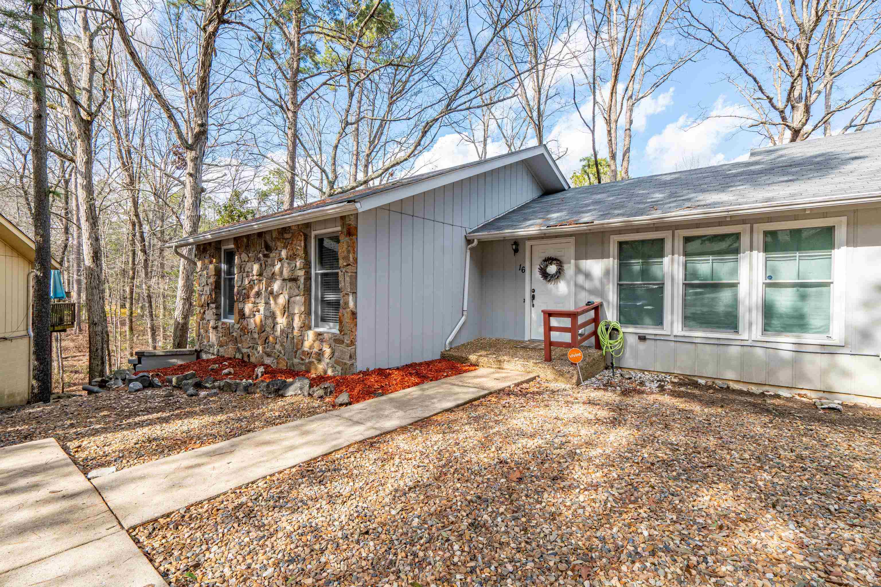 VALENCIA COURTS - Residential