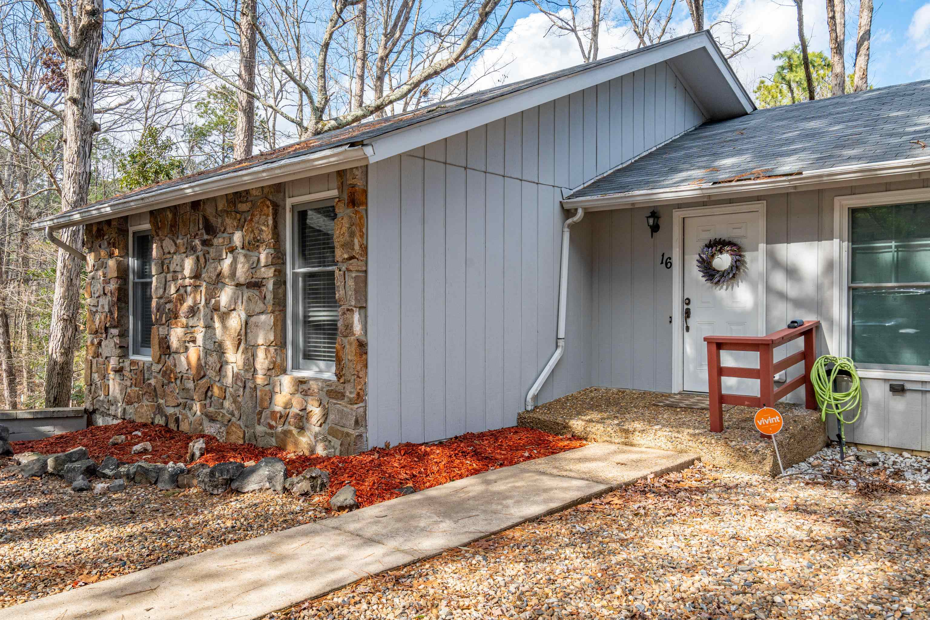 VALENCIA COURTS - Residential