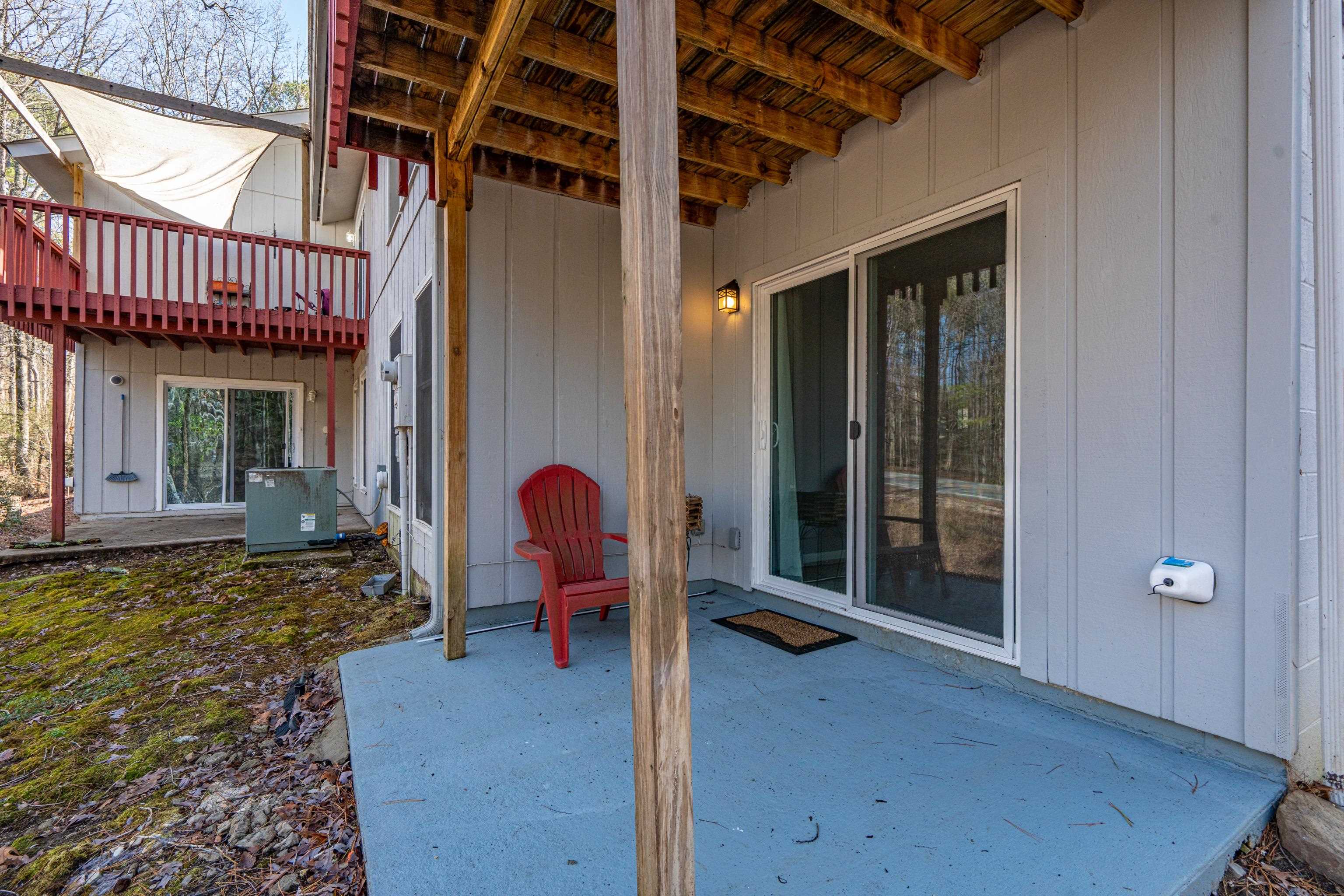 VALENCIA COURTS - Residential