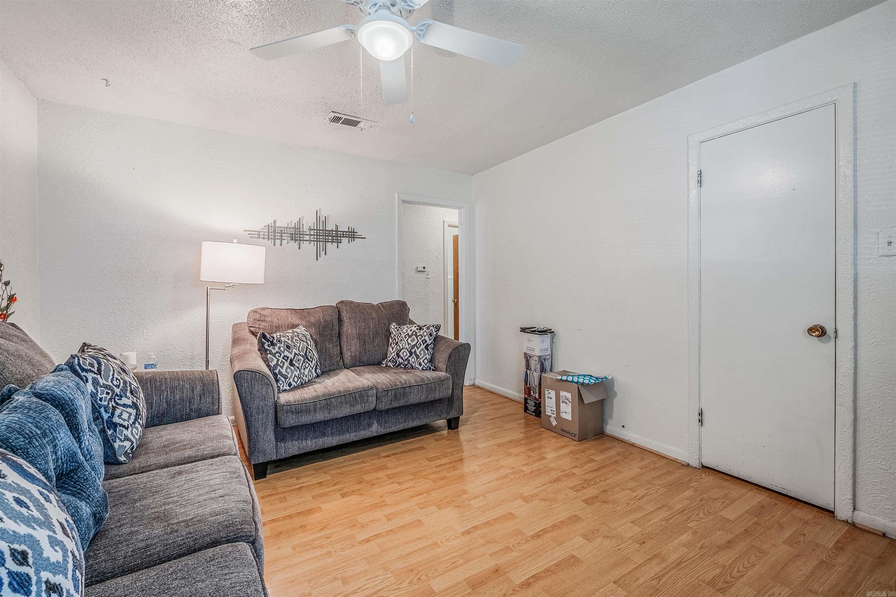 Royal Manor - Residential Income