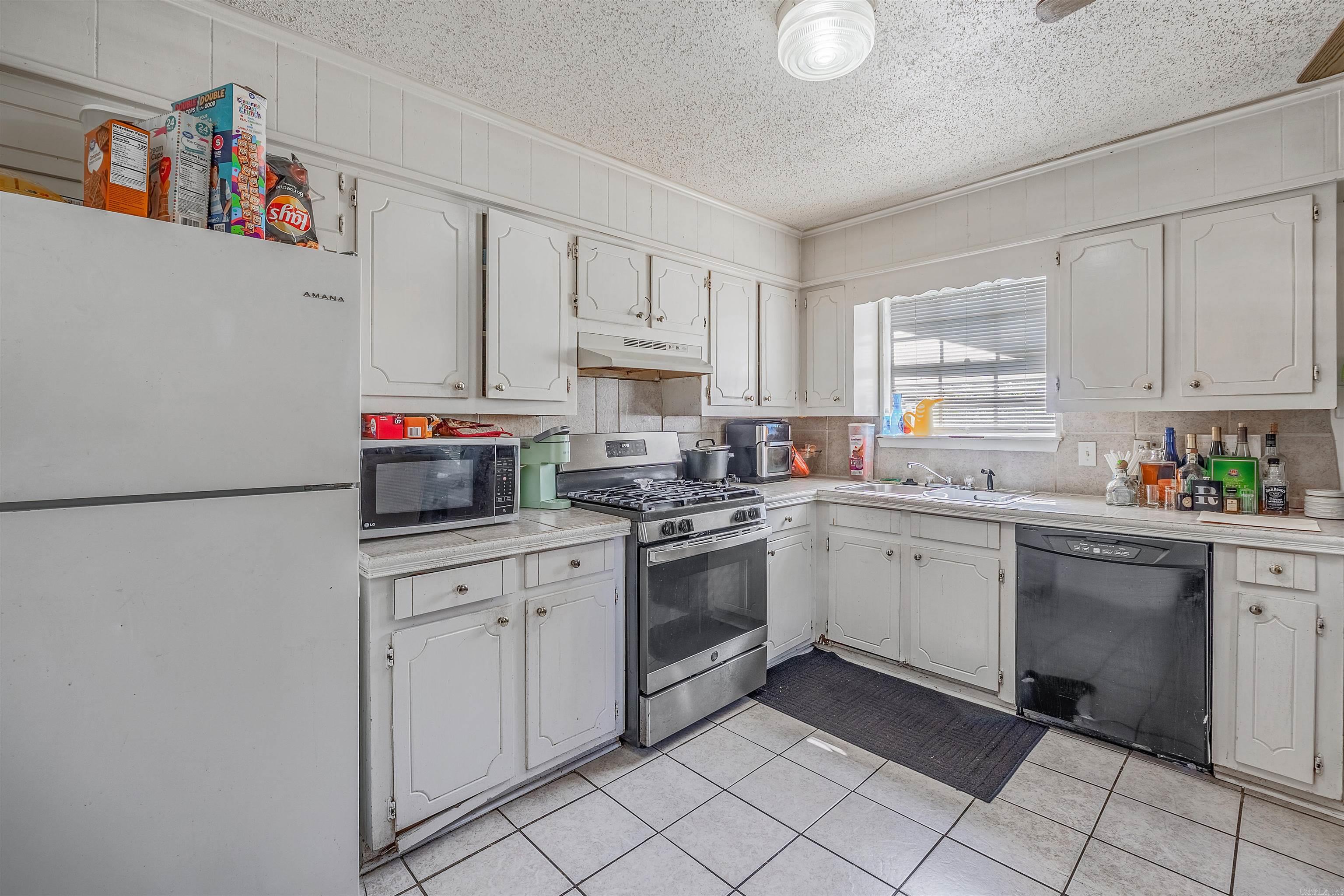 Royal Manor - Residential Income