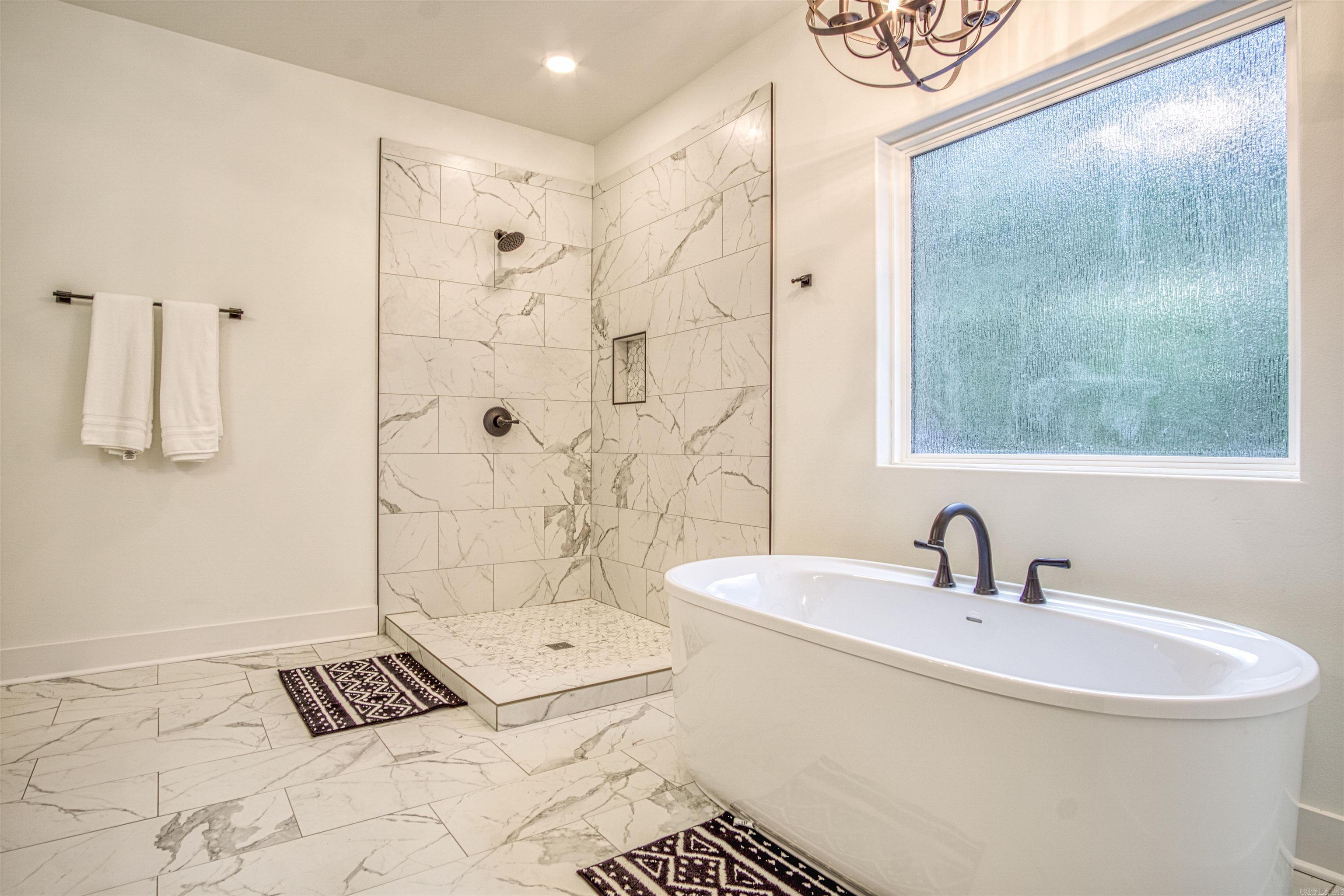 ALTA VISTA - Residential