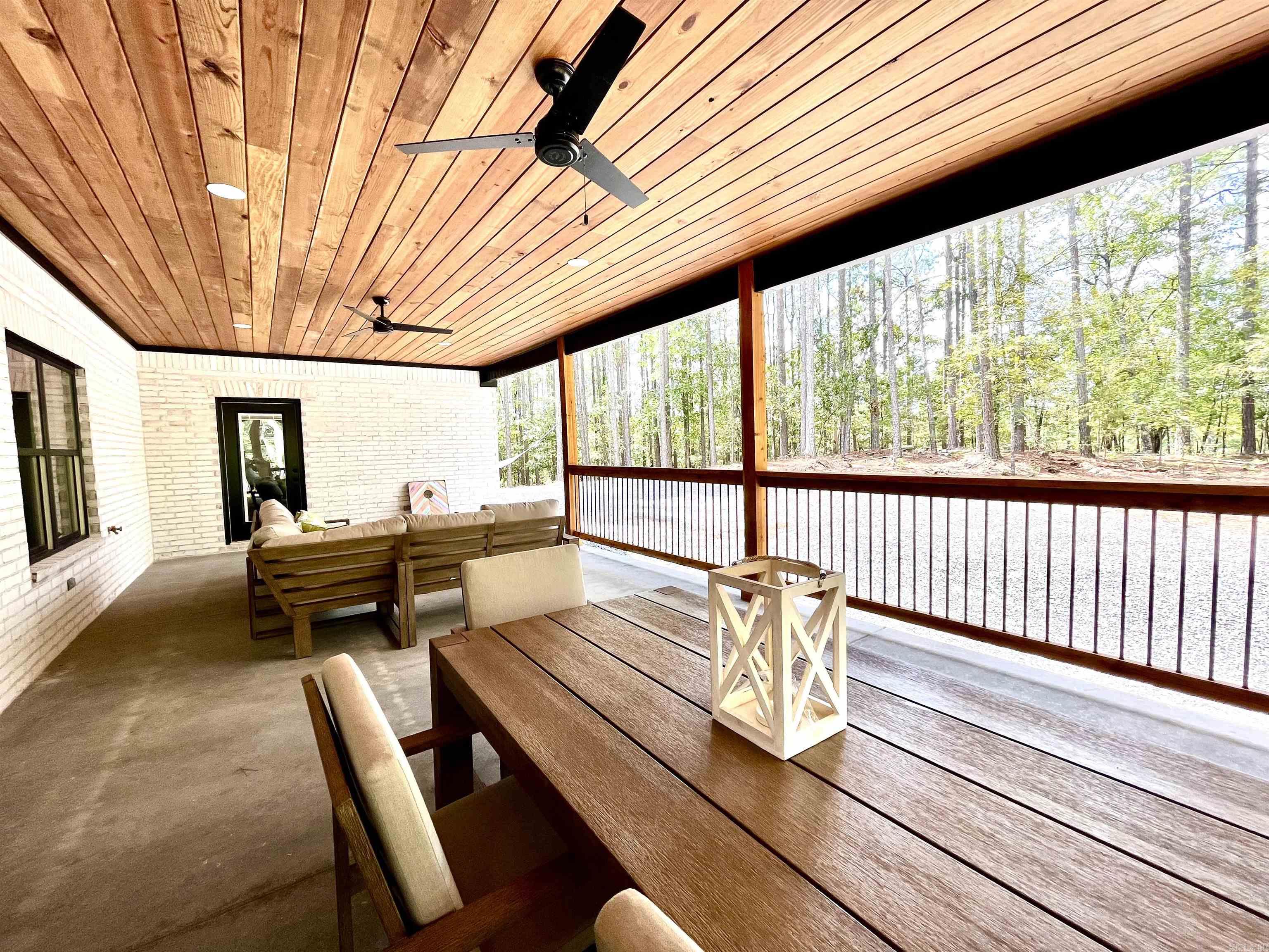 ALTA VISTA - Residential