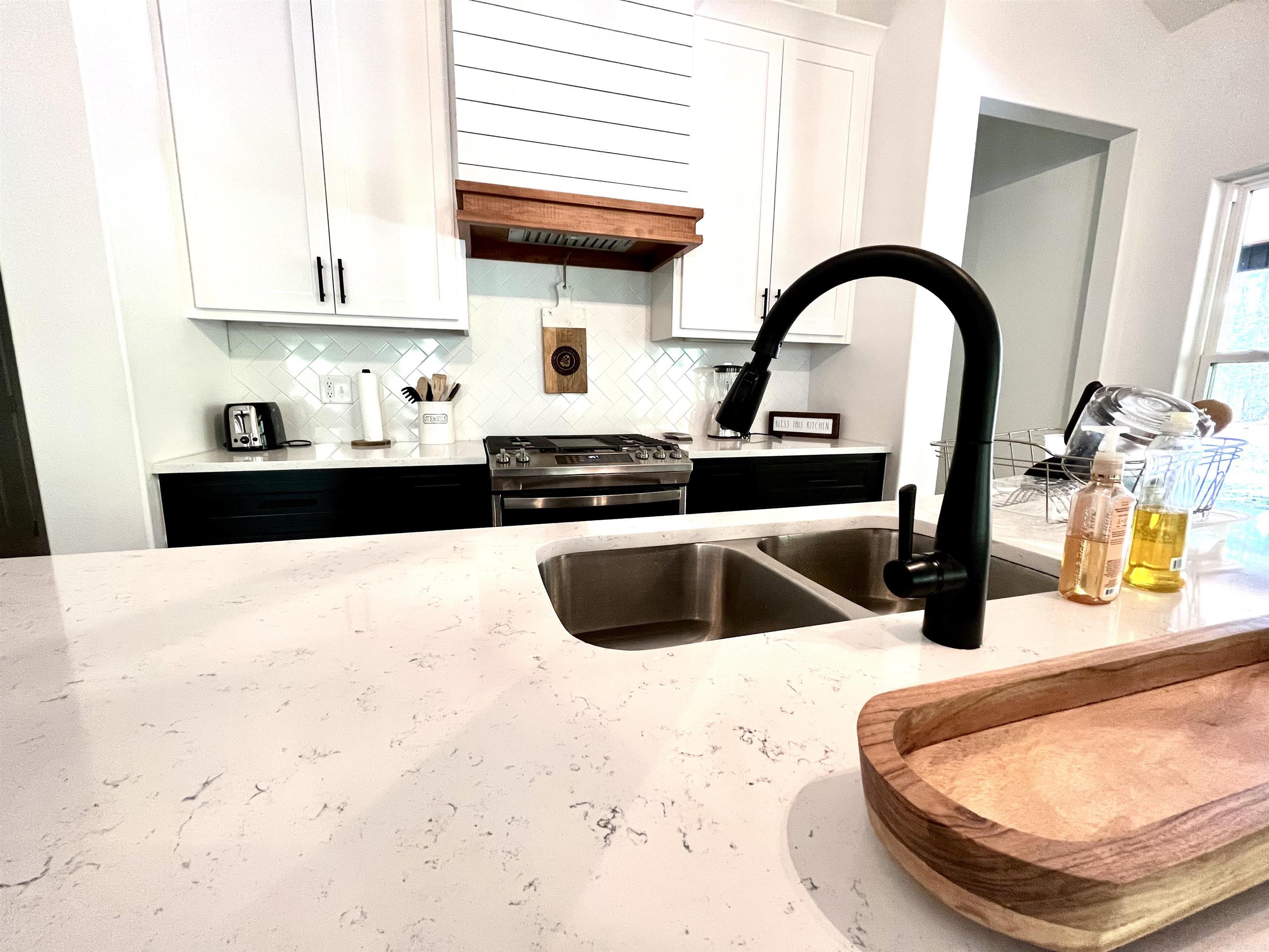 ALTA VISTA - Residential