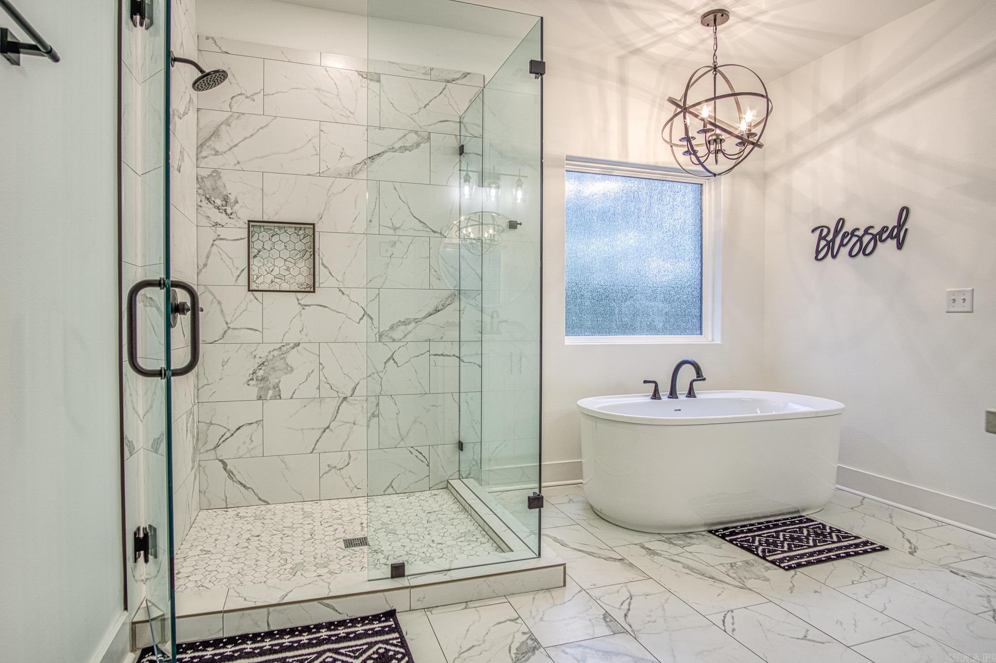 ALTA VISTA - Residential