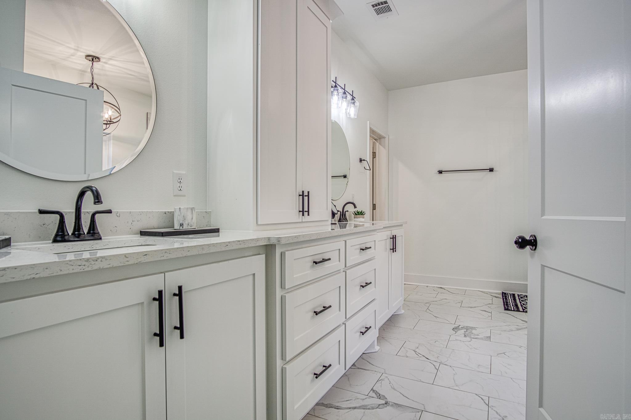 ALTA VISTA - Residential