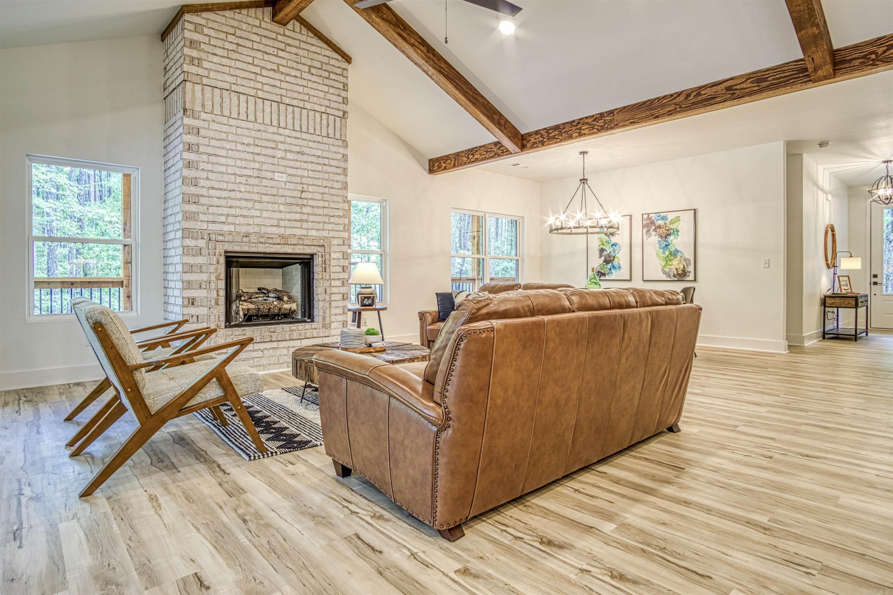 ALTA VISTA - Residential