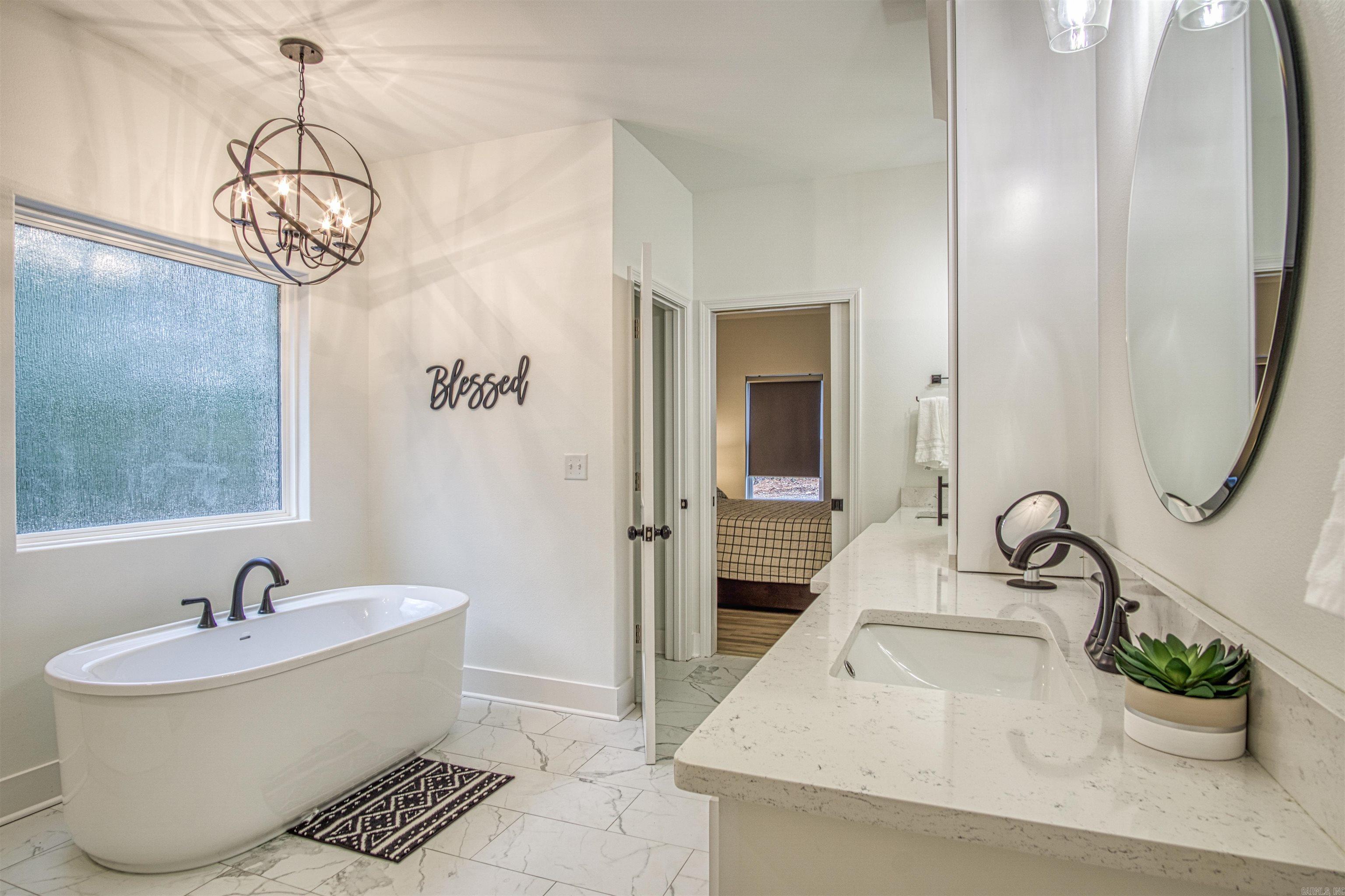 ALTA VISTA - Residential