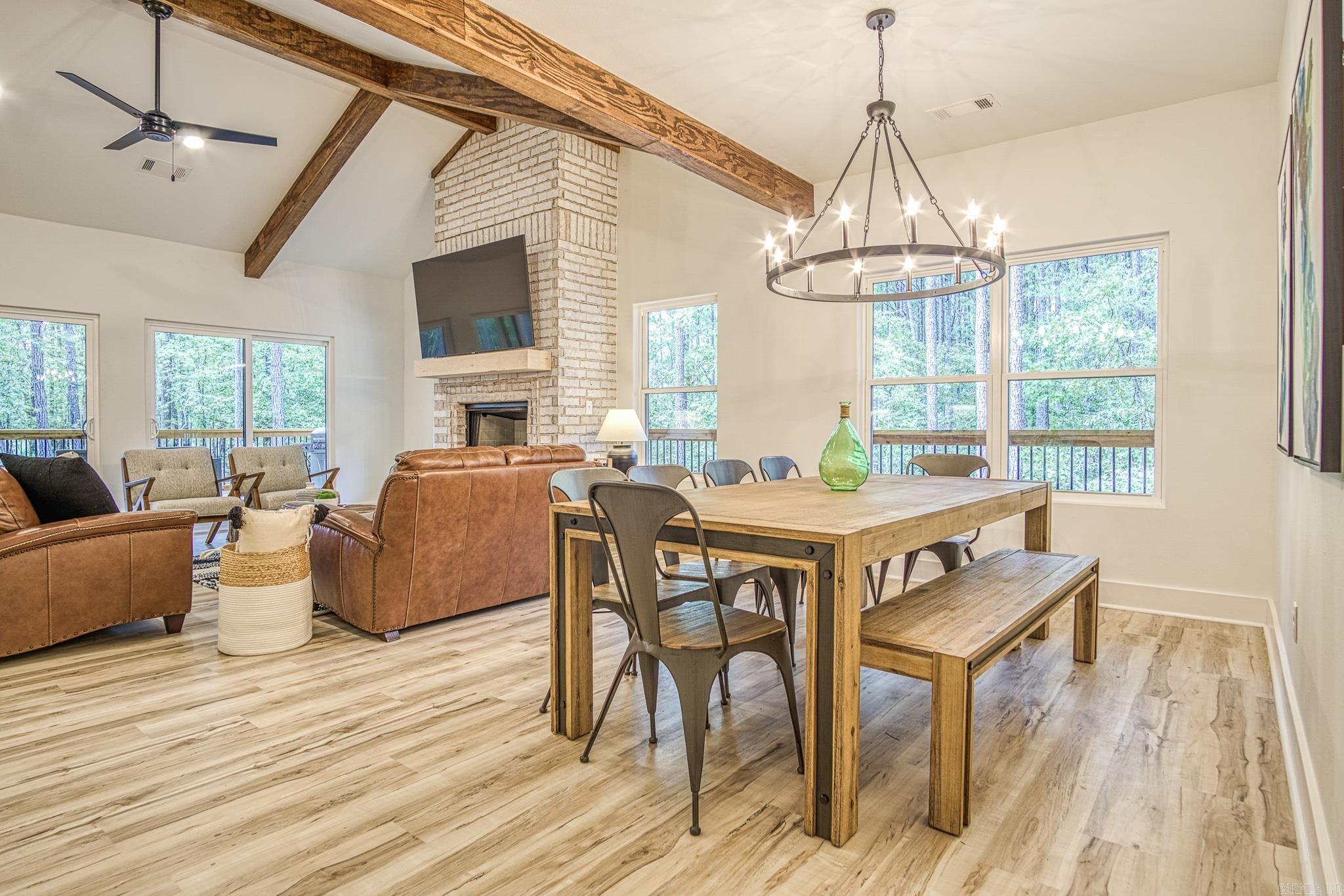 ALTA VISTA - Residential