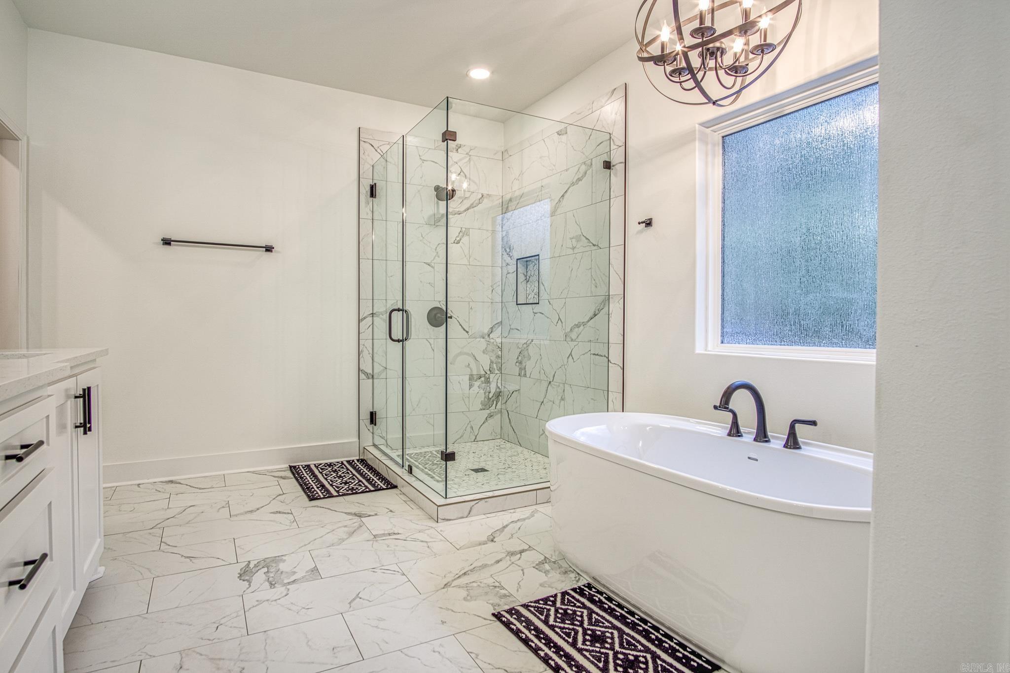 ALTA VISTA - Residential