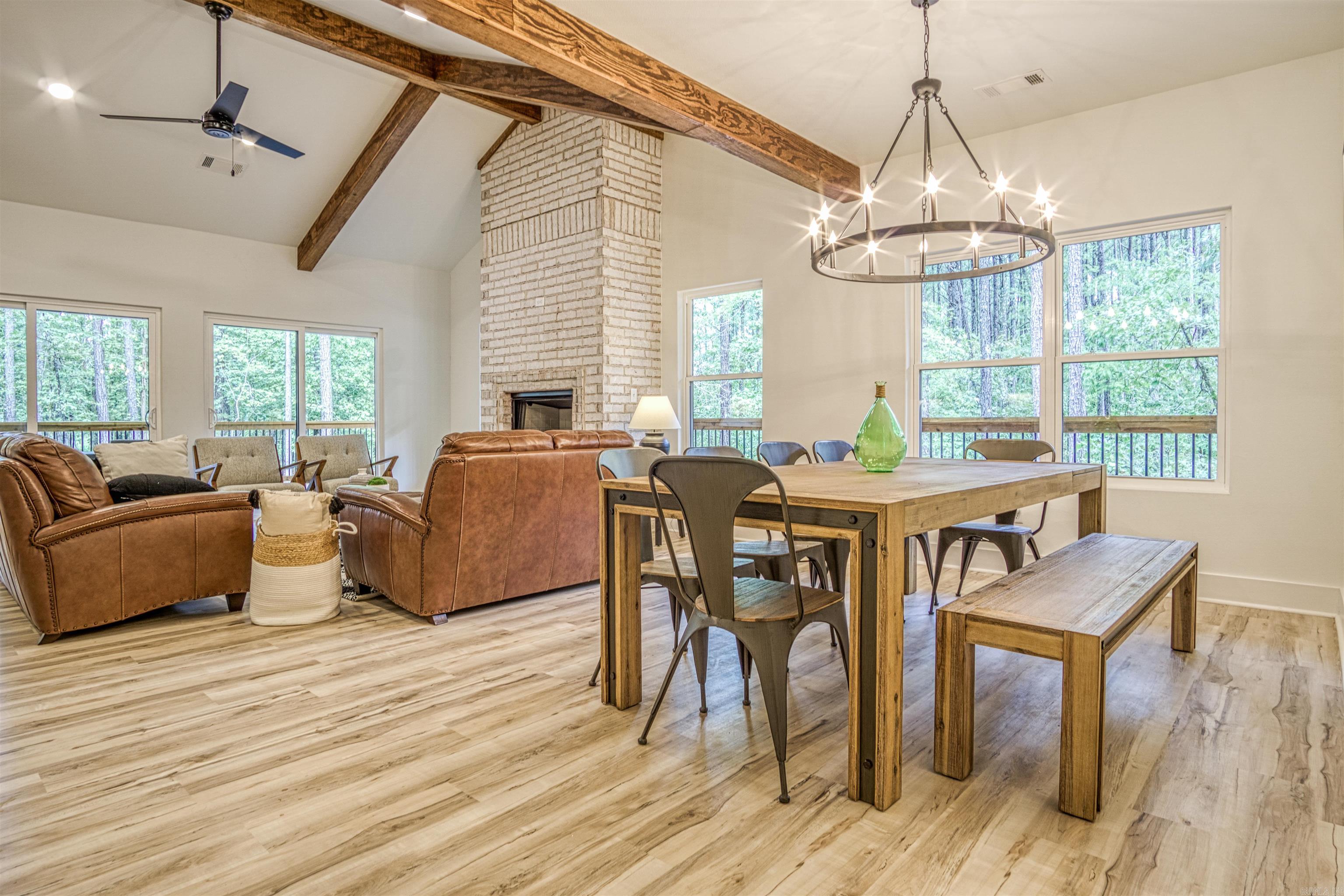 ALTA VISTA - Residential