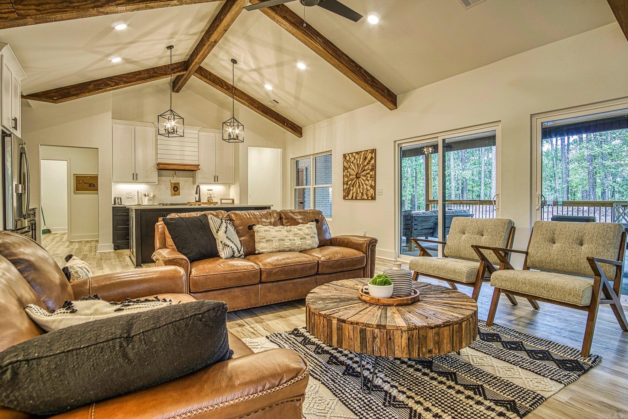 ALTA VISTA - Residential